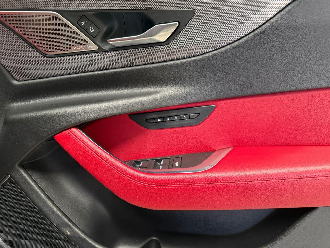 Jaguar Xe view 30