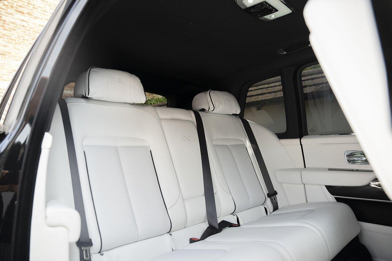 Rolls-Royce Cullinan view 19