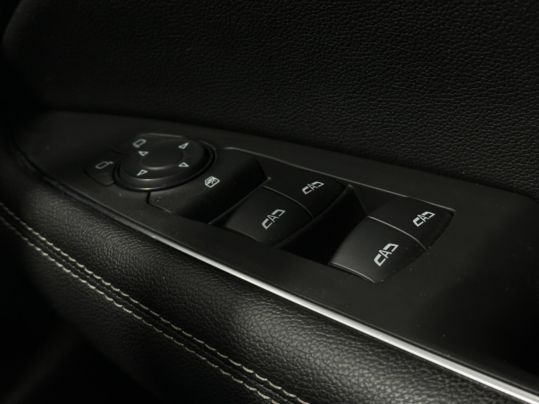 Vauxhall Insignia view 18