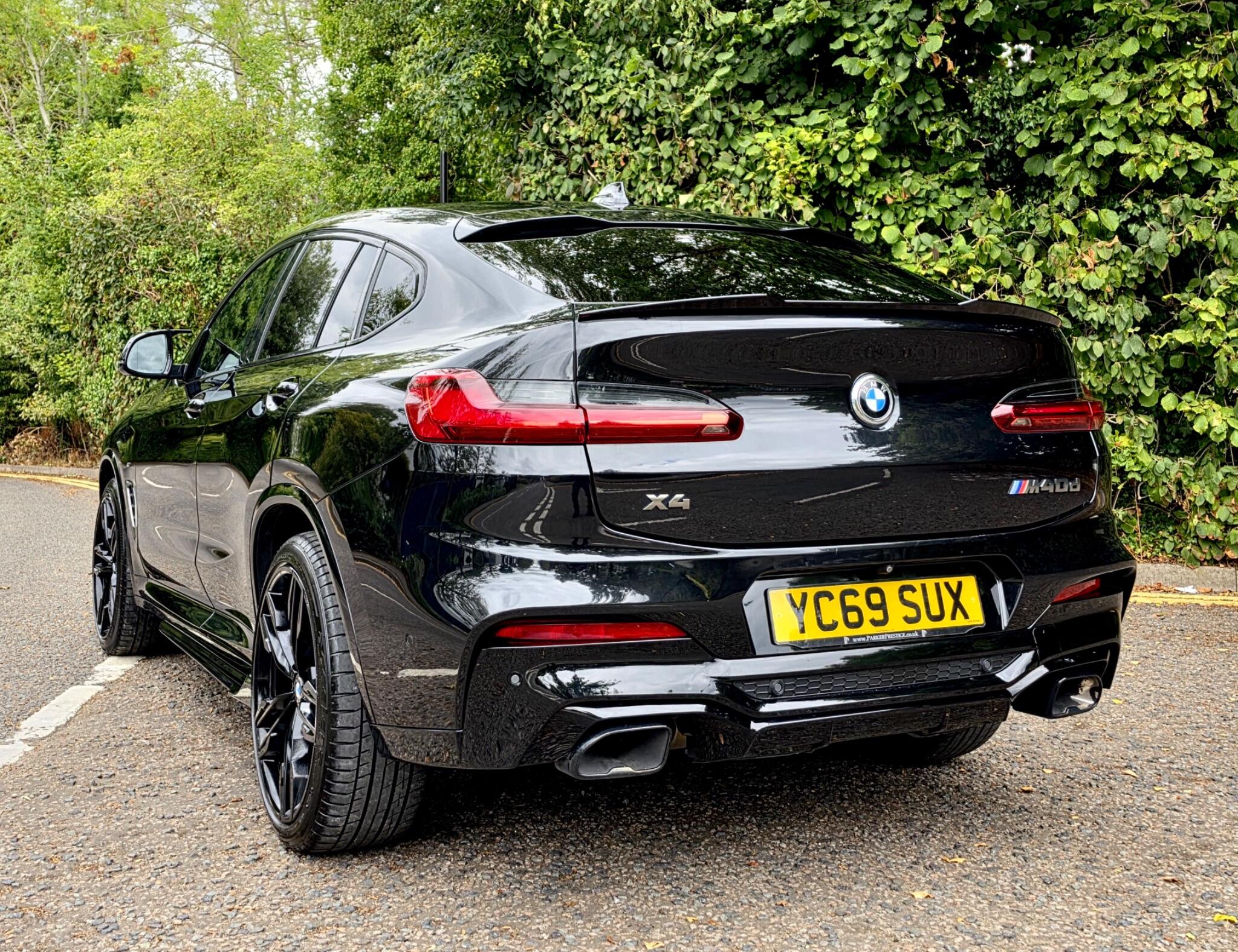 BMW X4 view 25