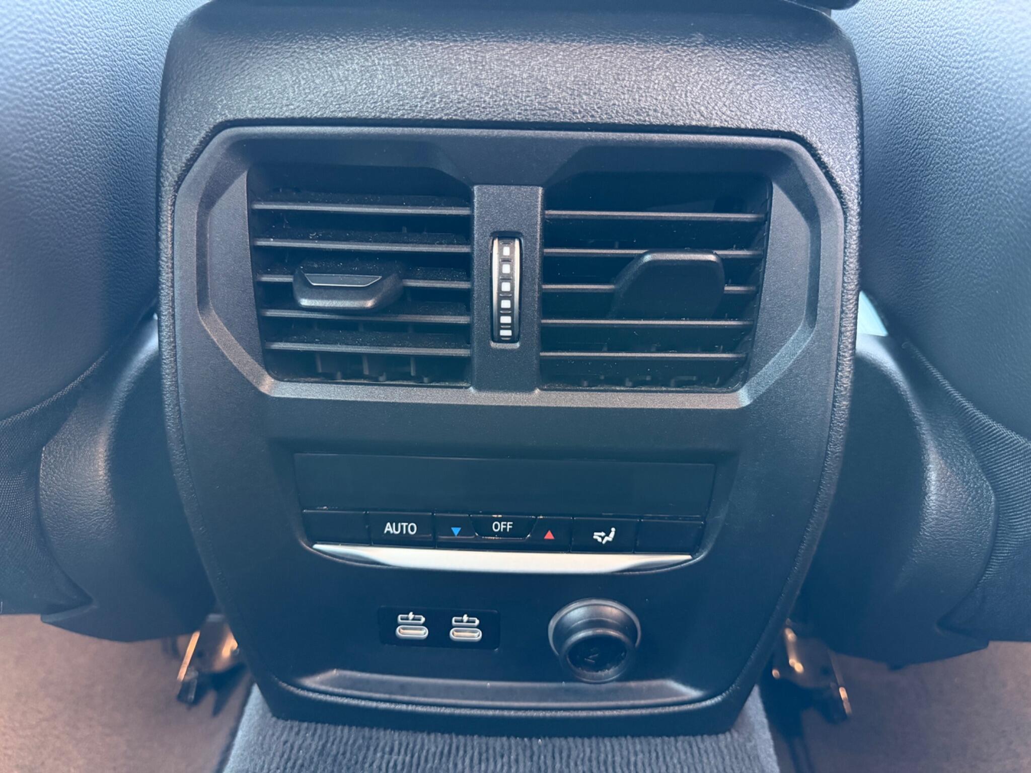 BMW 3 Series view 40