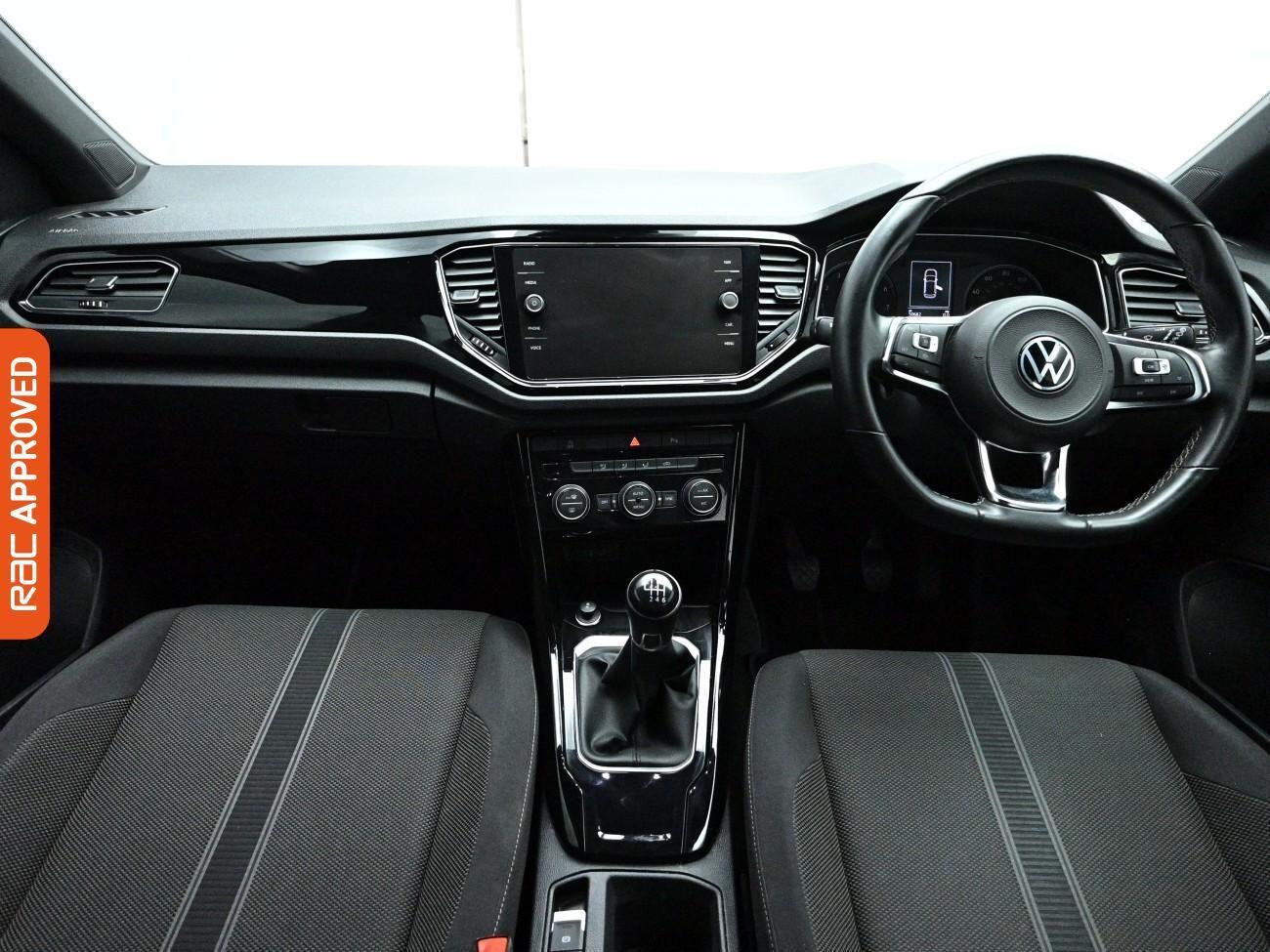 Volkswagen T-Roc view 2
