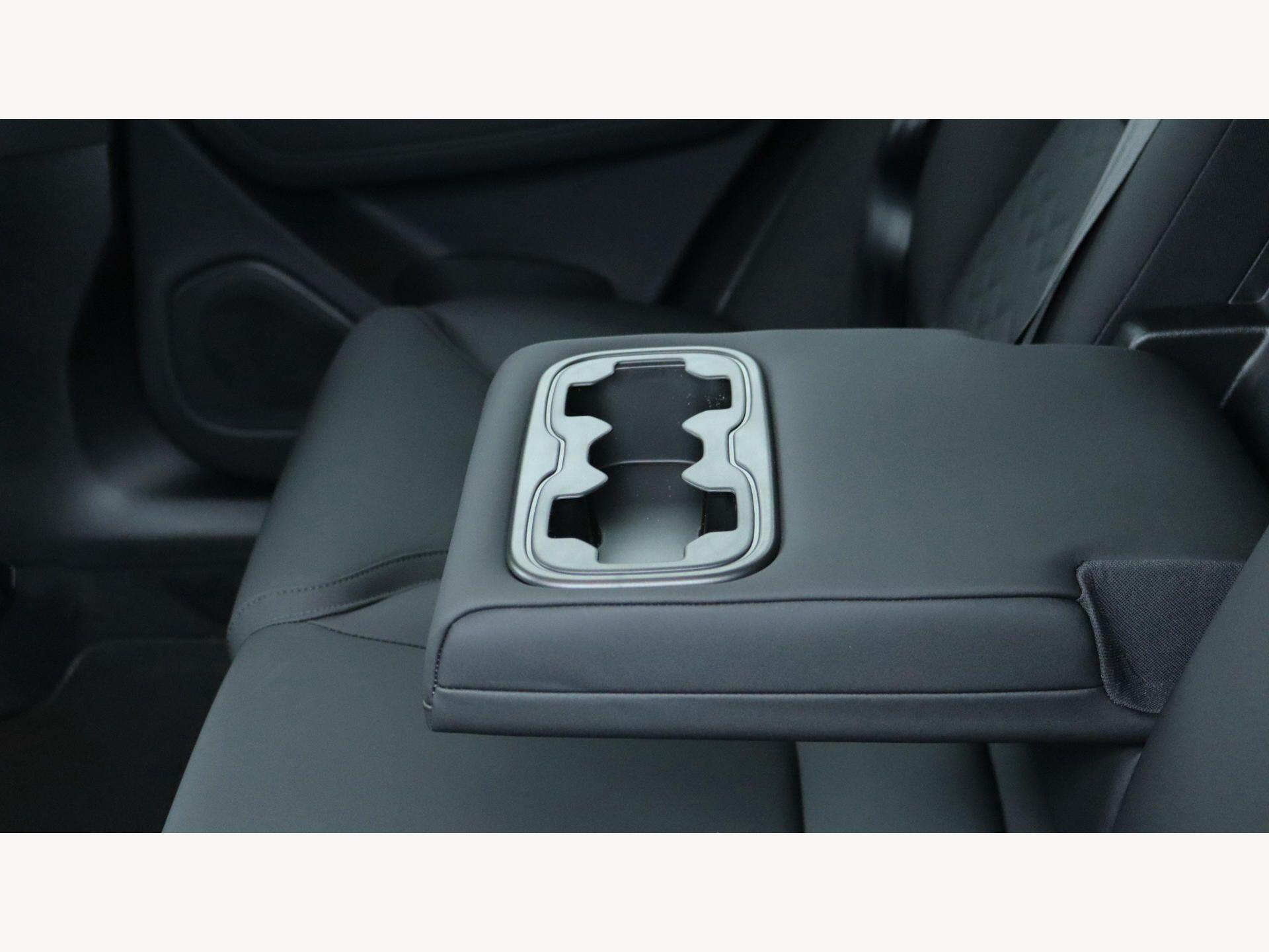 Volvo XC60 view 32