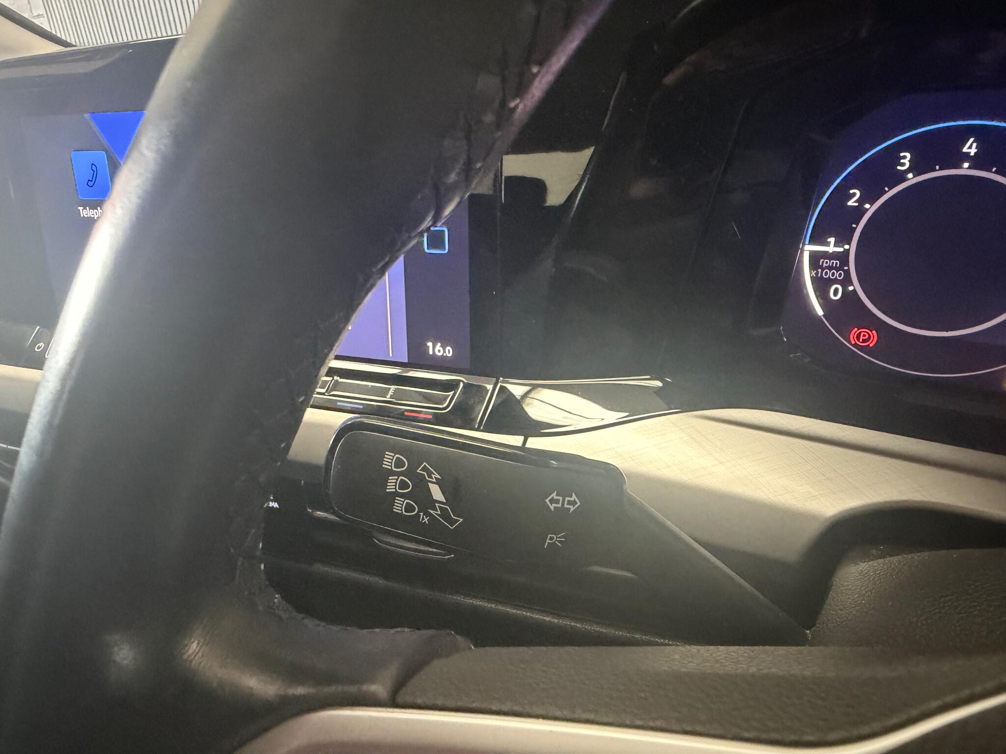 Volkswagen Golf view 48