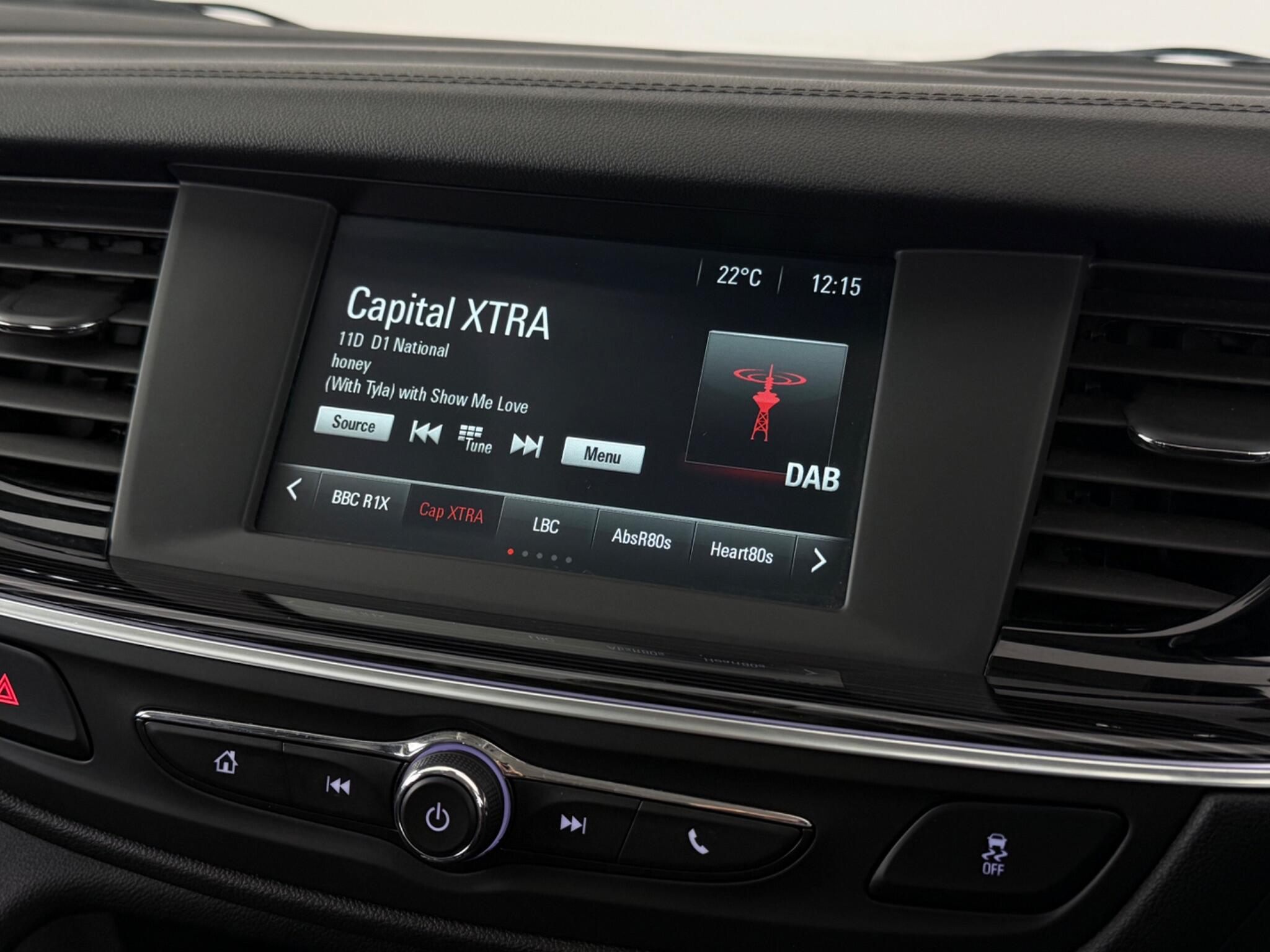 Vauxhall Insignia view 25