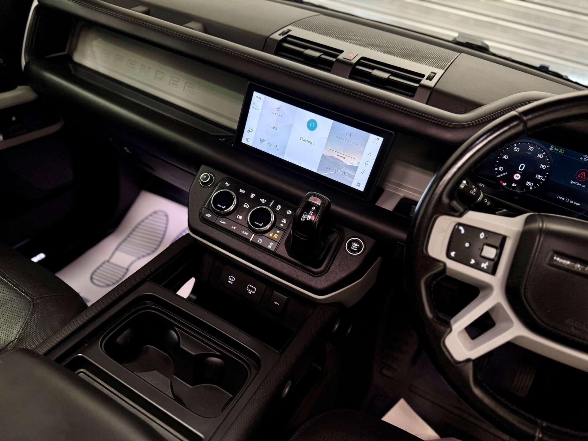 Land Rover Defender view 21
