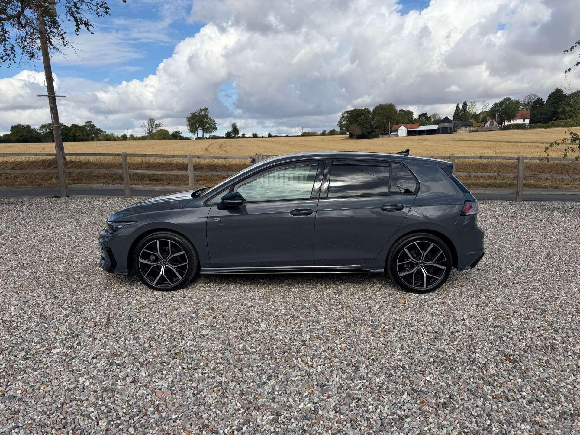 Volkswagen Golf view 6