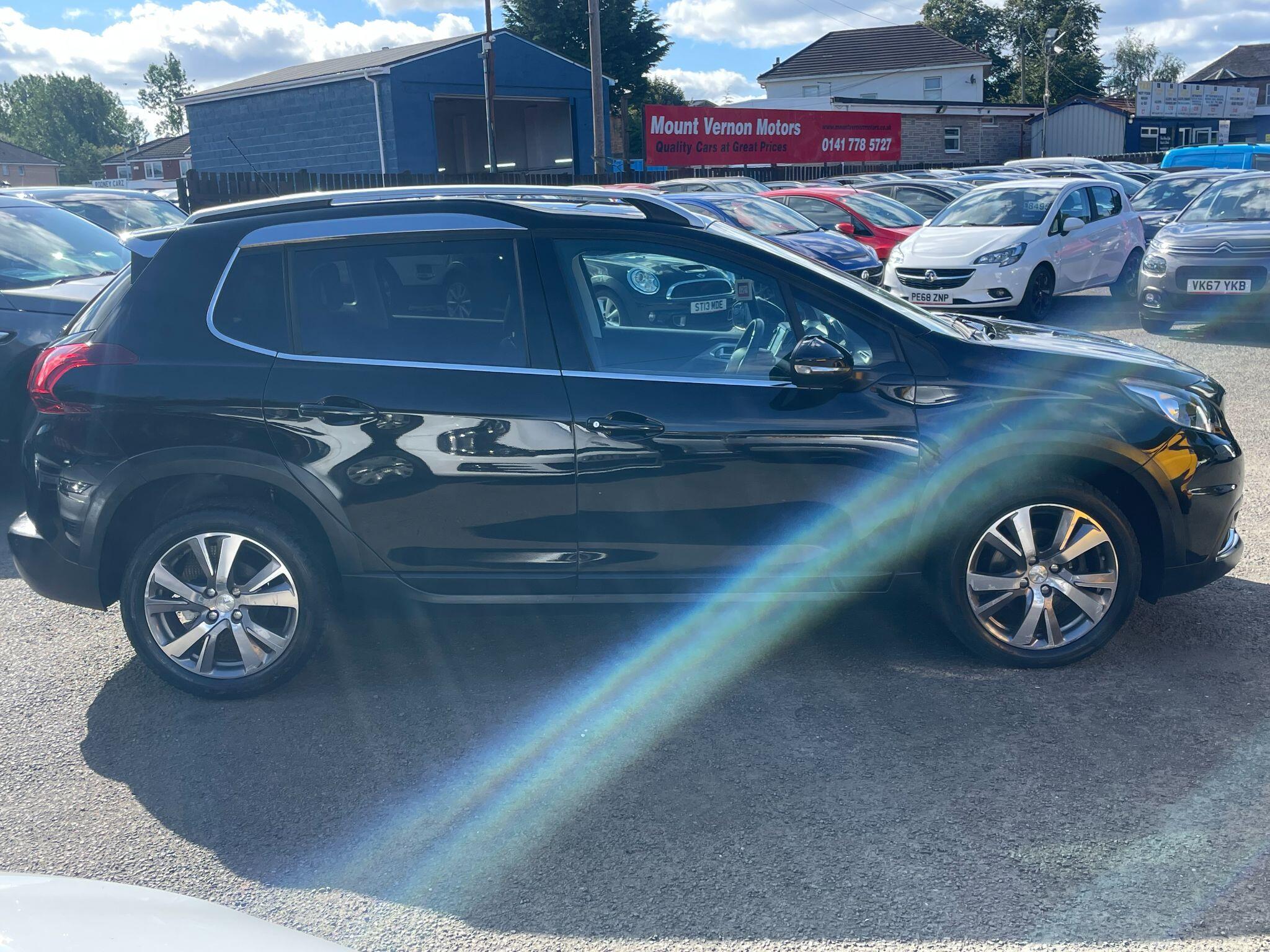 Peugeot 2008 view 12