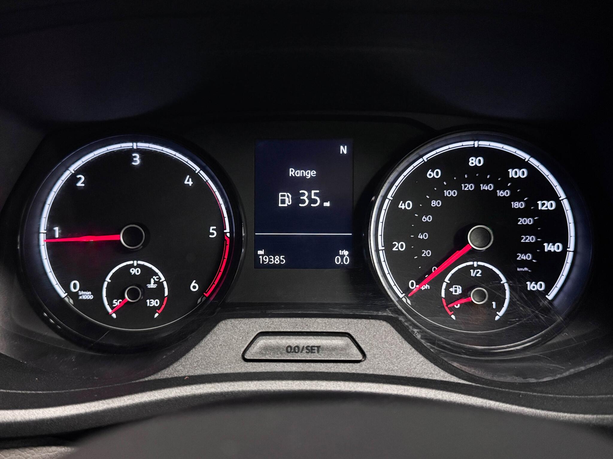Volkswagen Transporter view 17