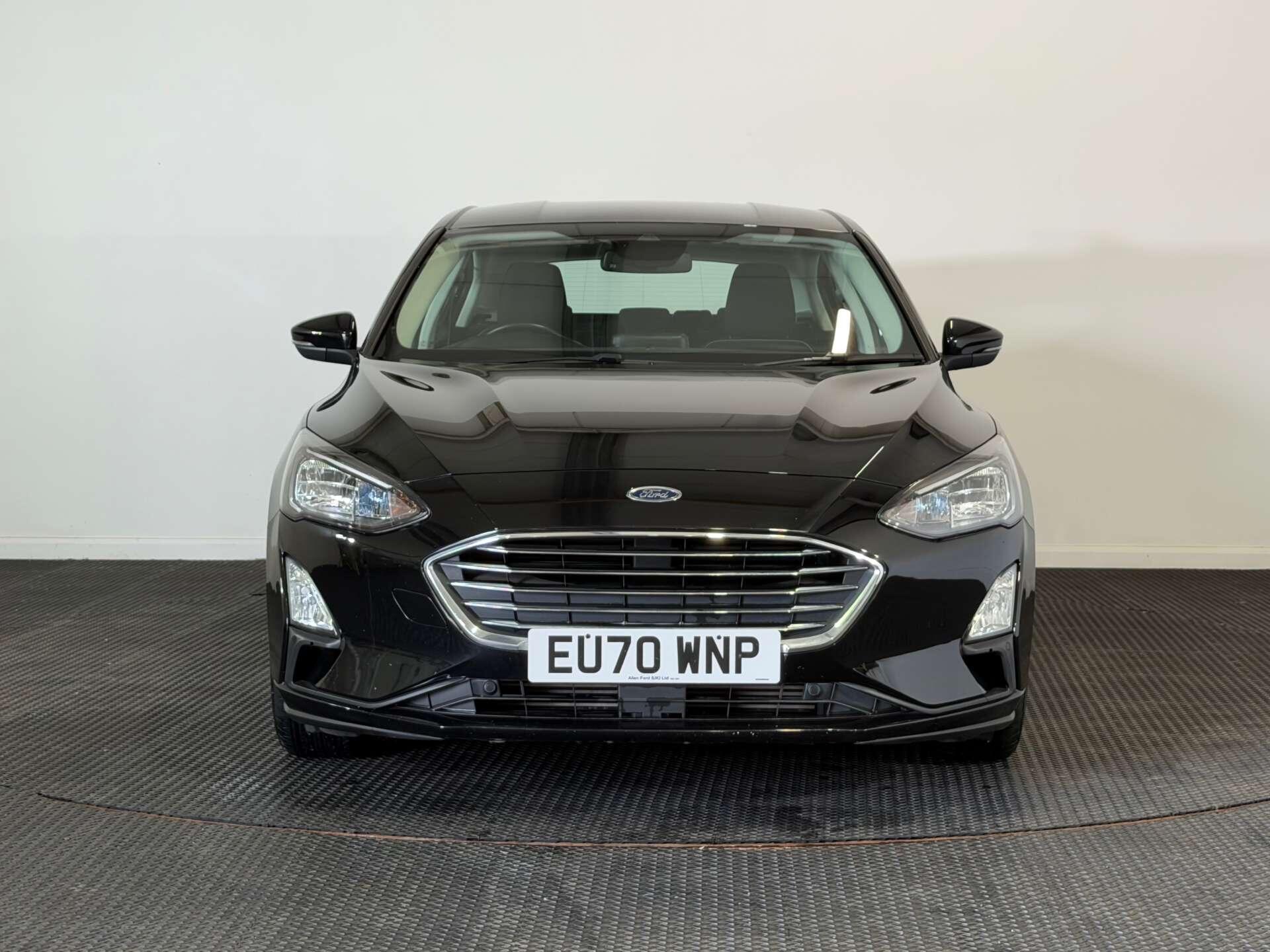 Ford Focus view 2