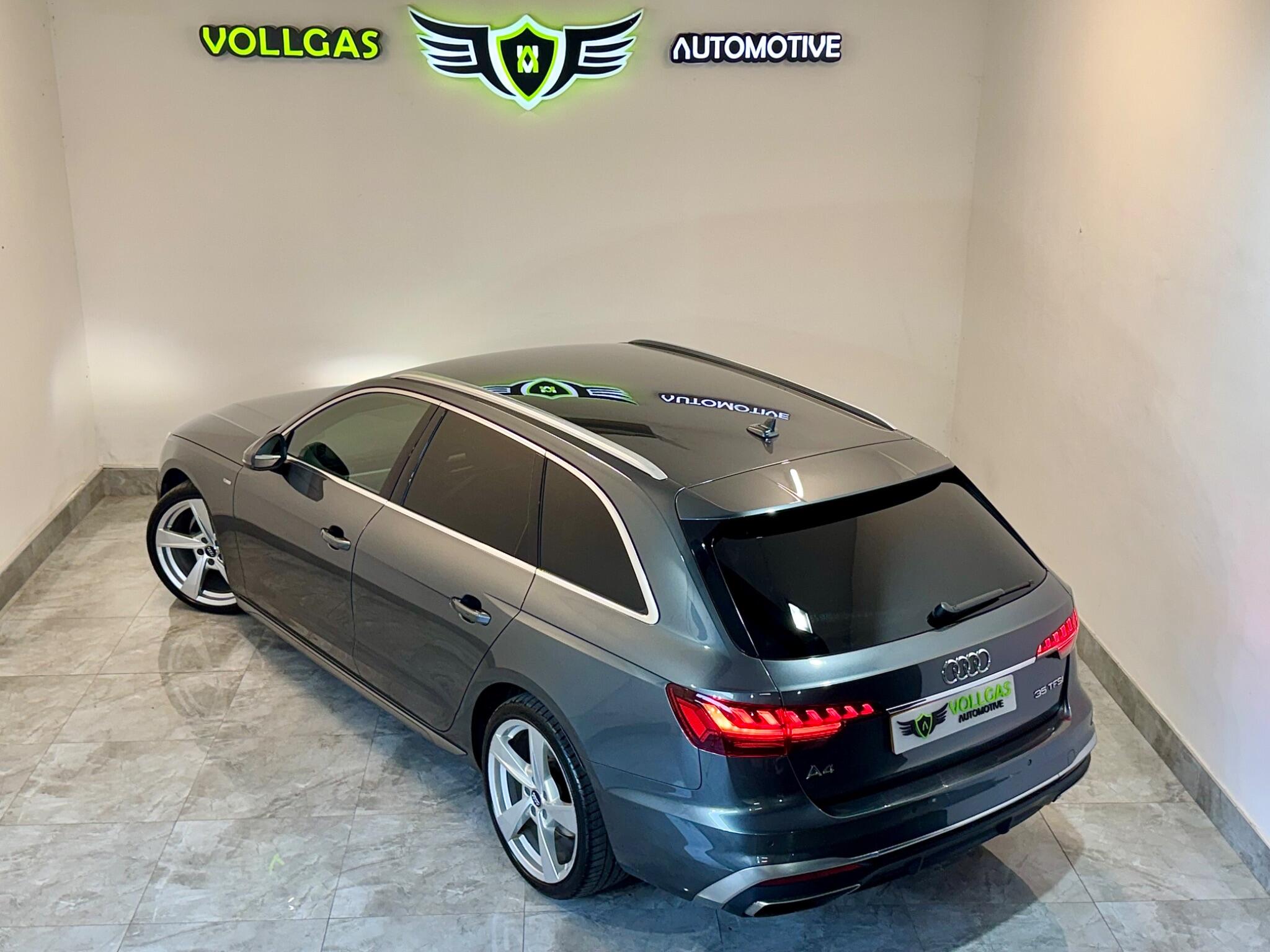Audi A4 view 4