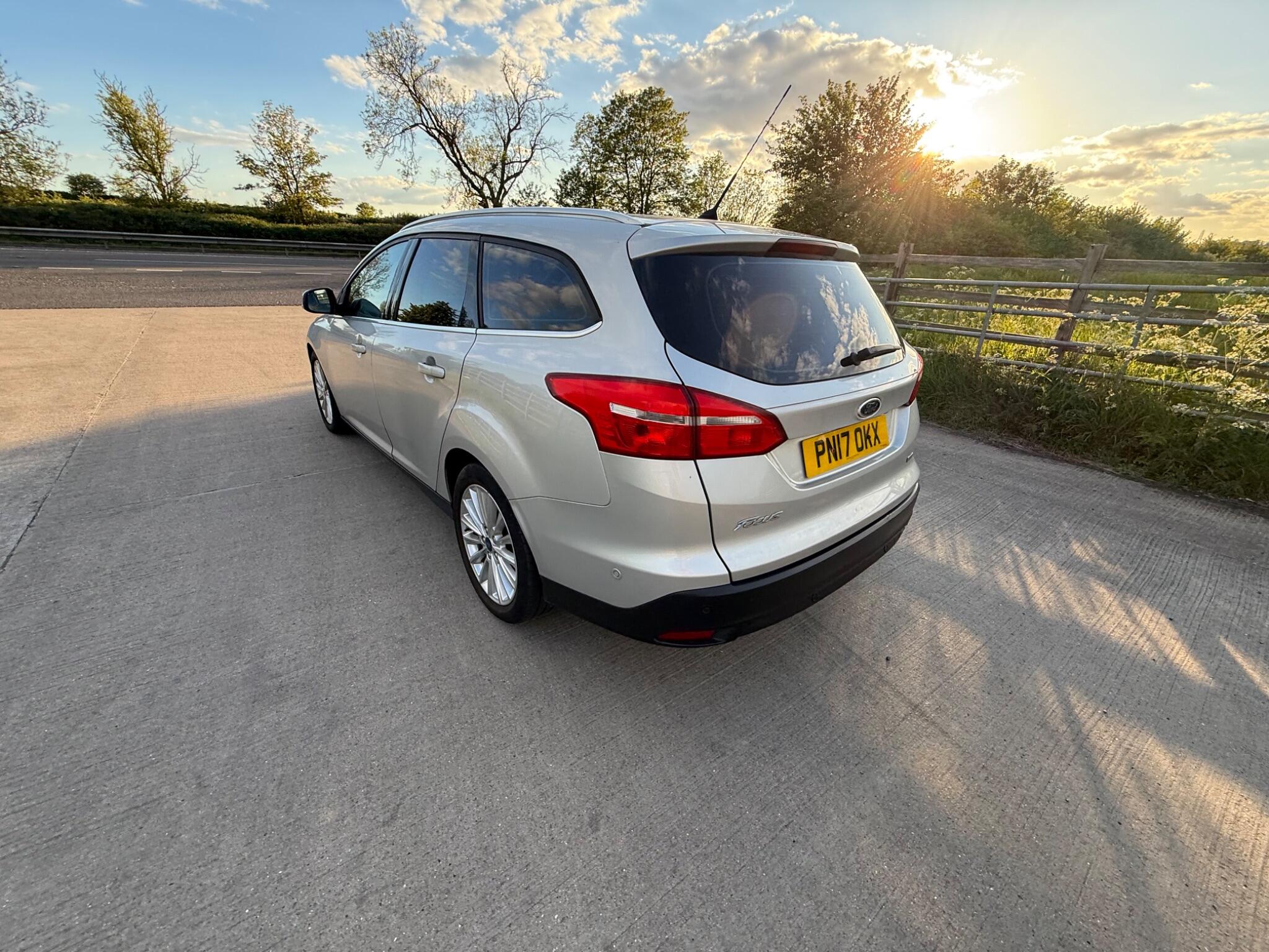 Ford Focus 1.5T EcoBoost Titanium X Euro 6 (s/s) 5dr — photo 14 of 126