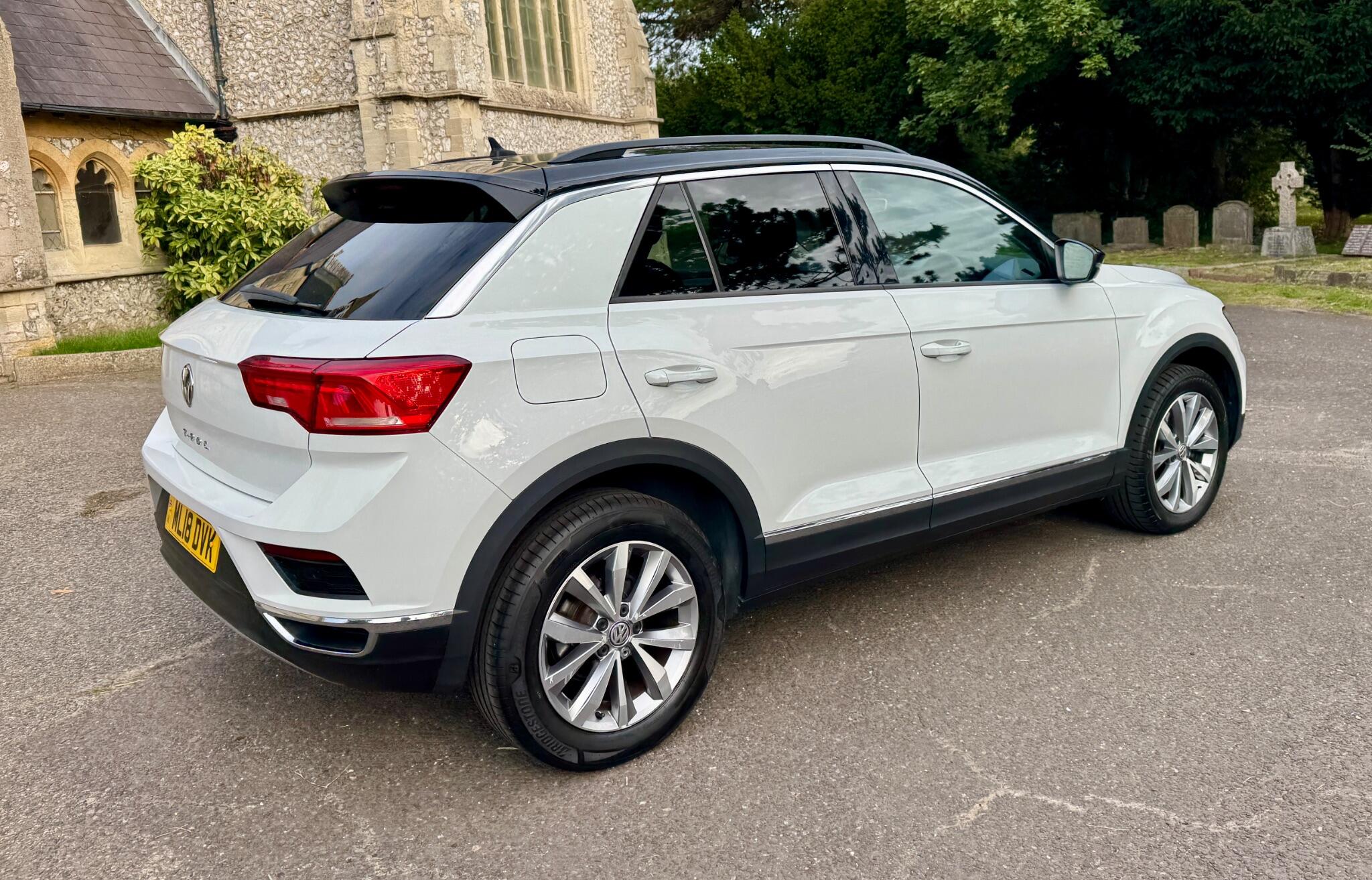 Volkswagen T-Roc view 19