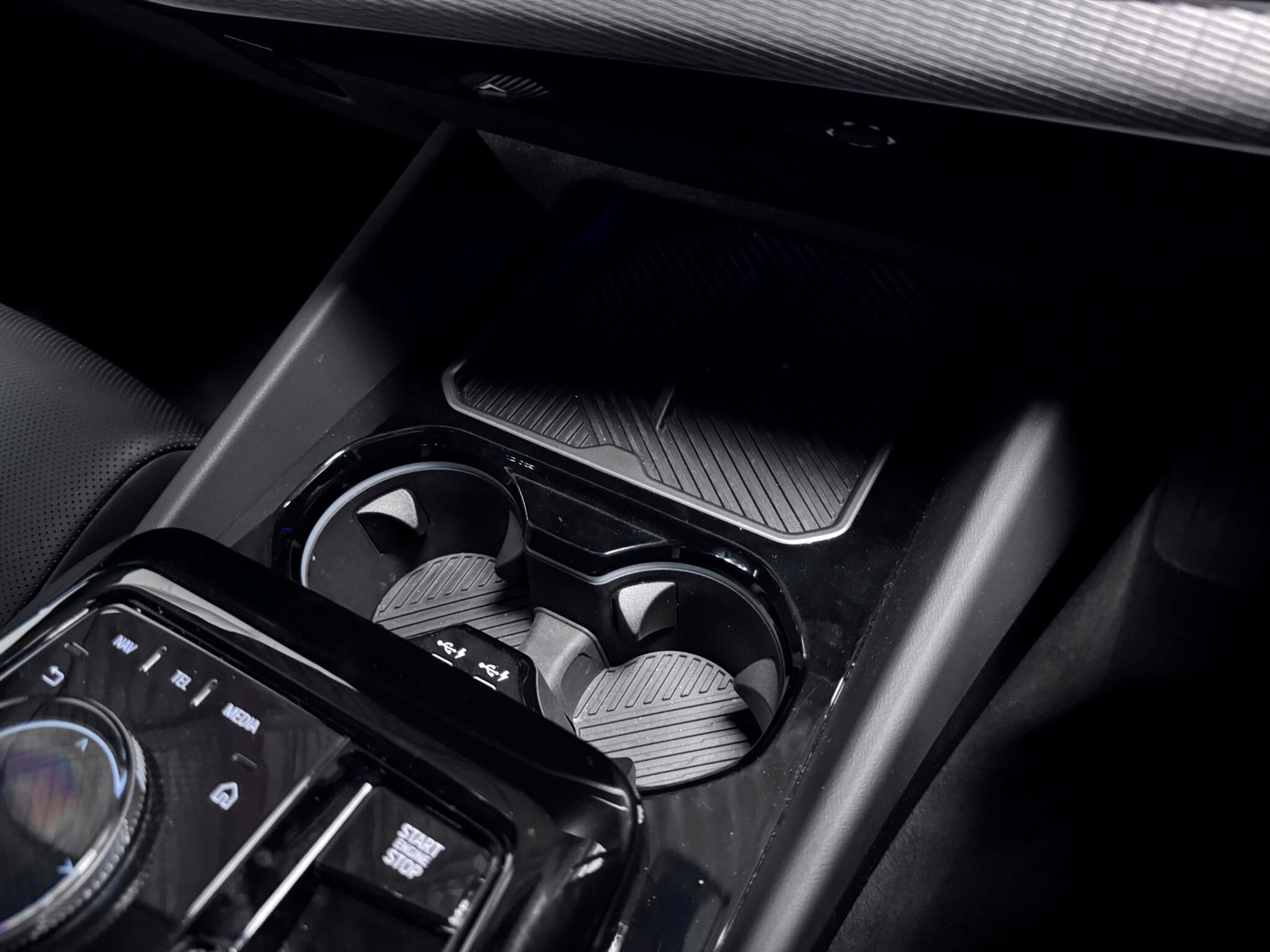 BMW 5 Series view 39