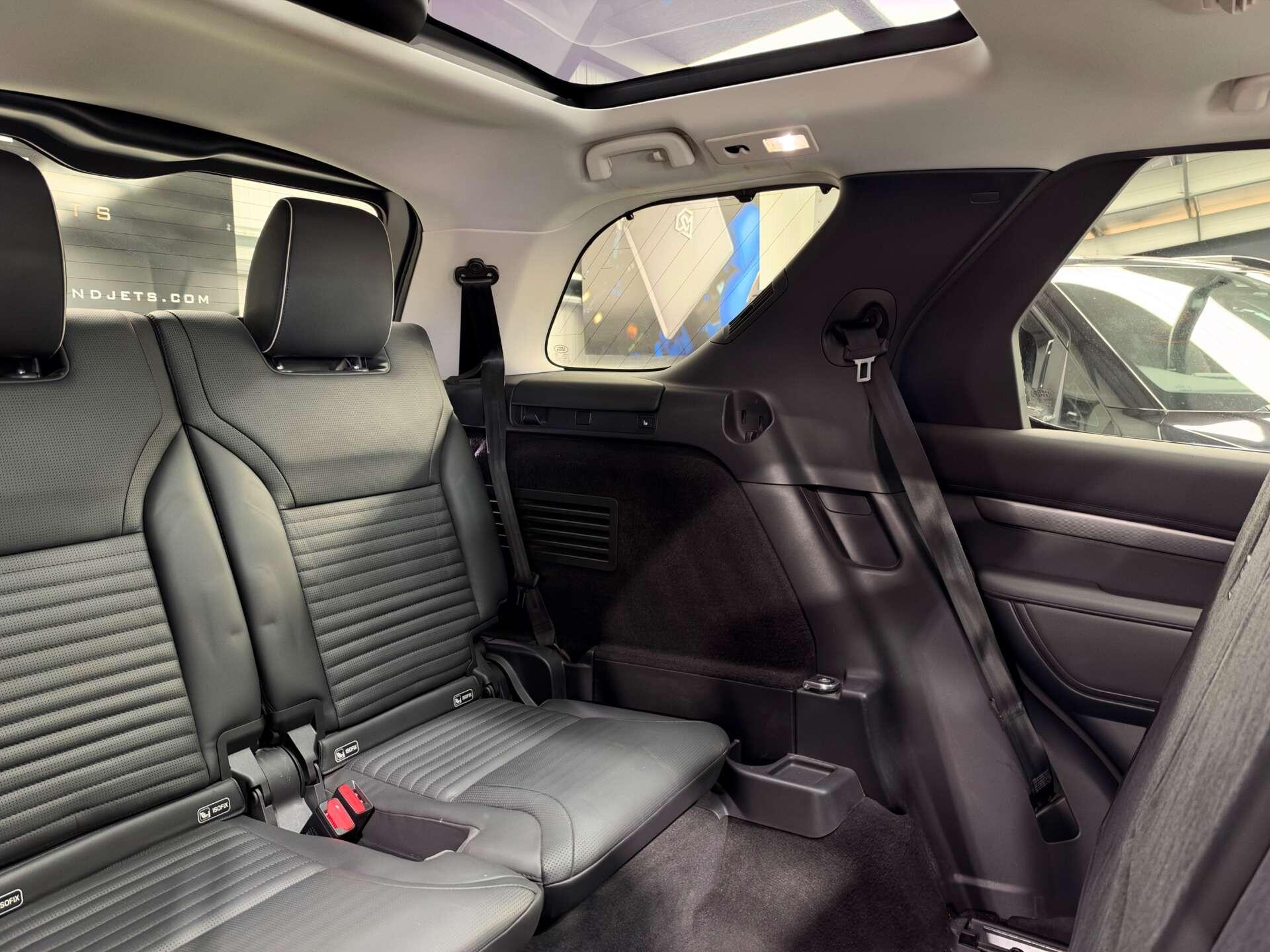 Land Rover Discovery view 37
