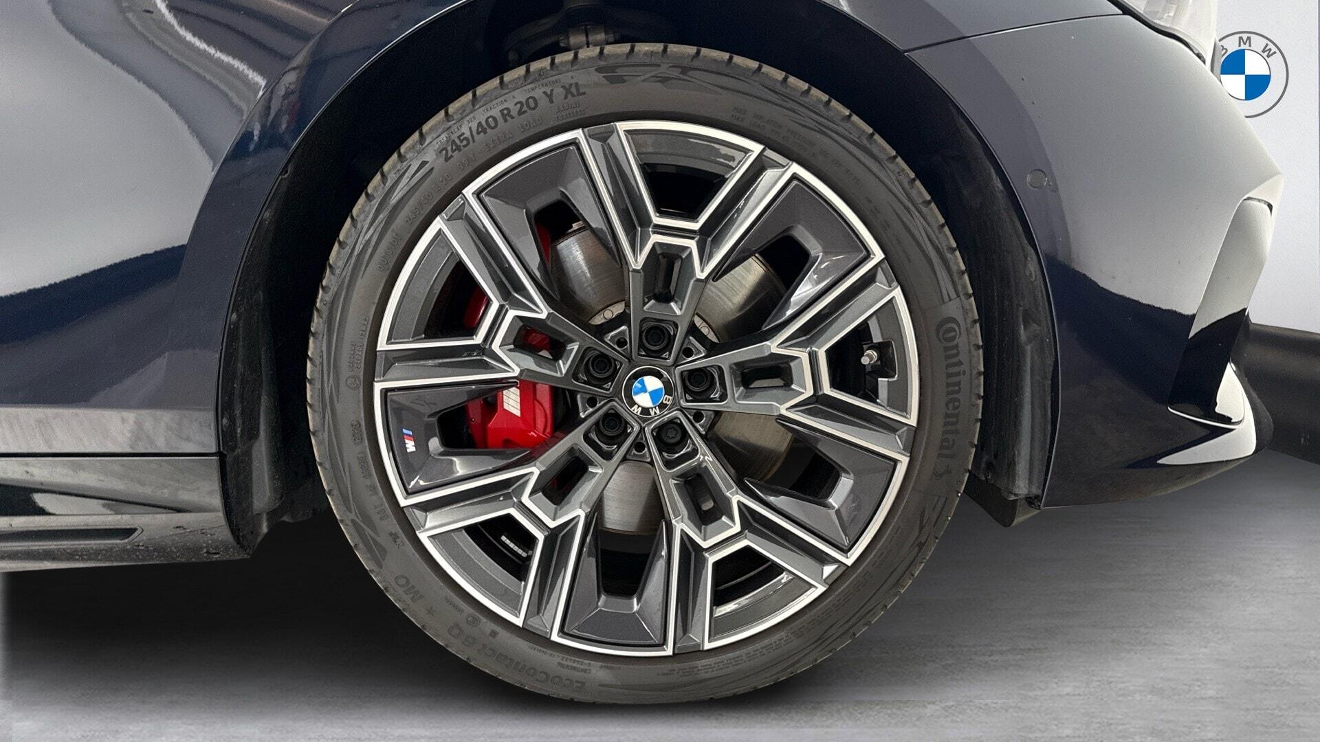 BMW i5 view 14