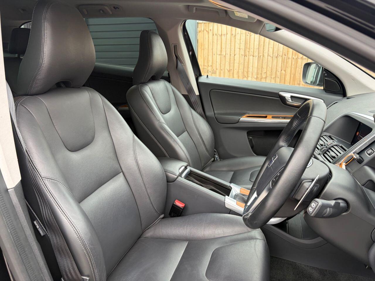 Volvo XC60 view 15