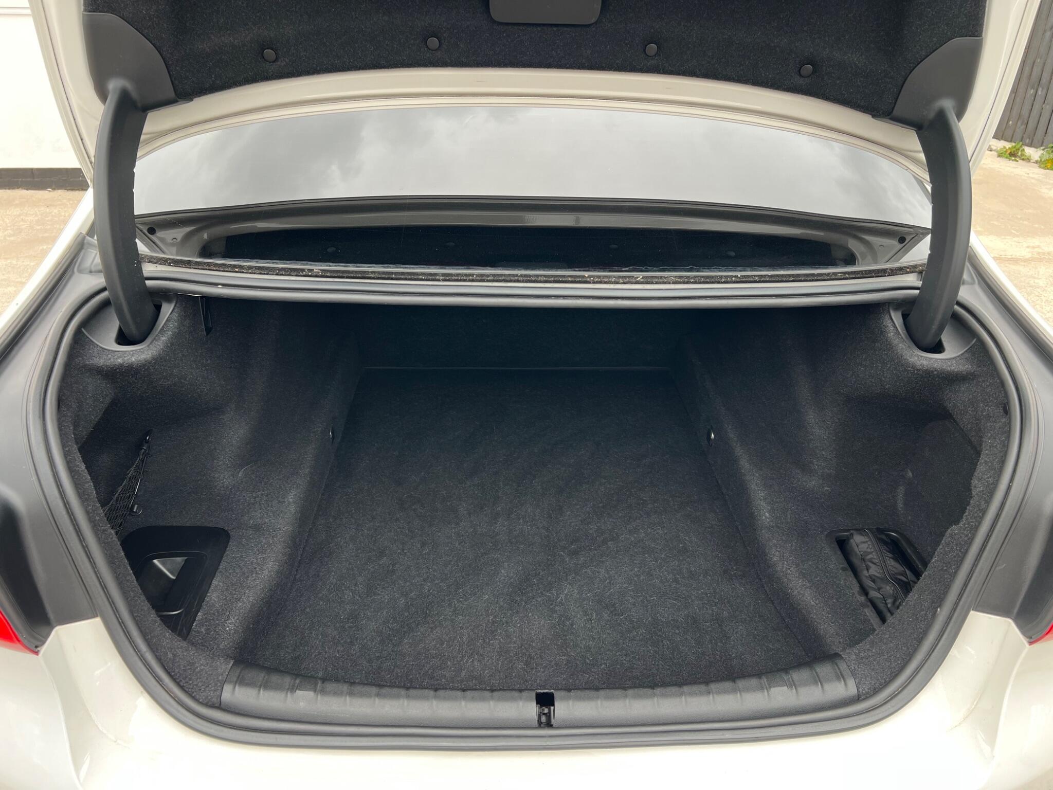 BMW 5 Series view 67