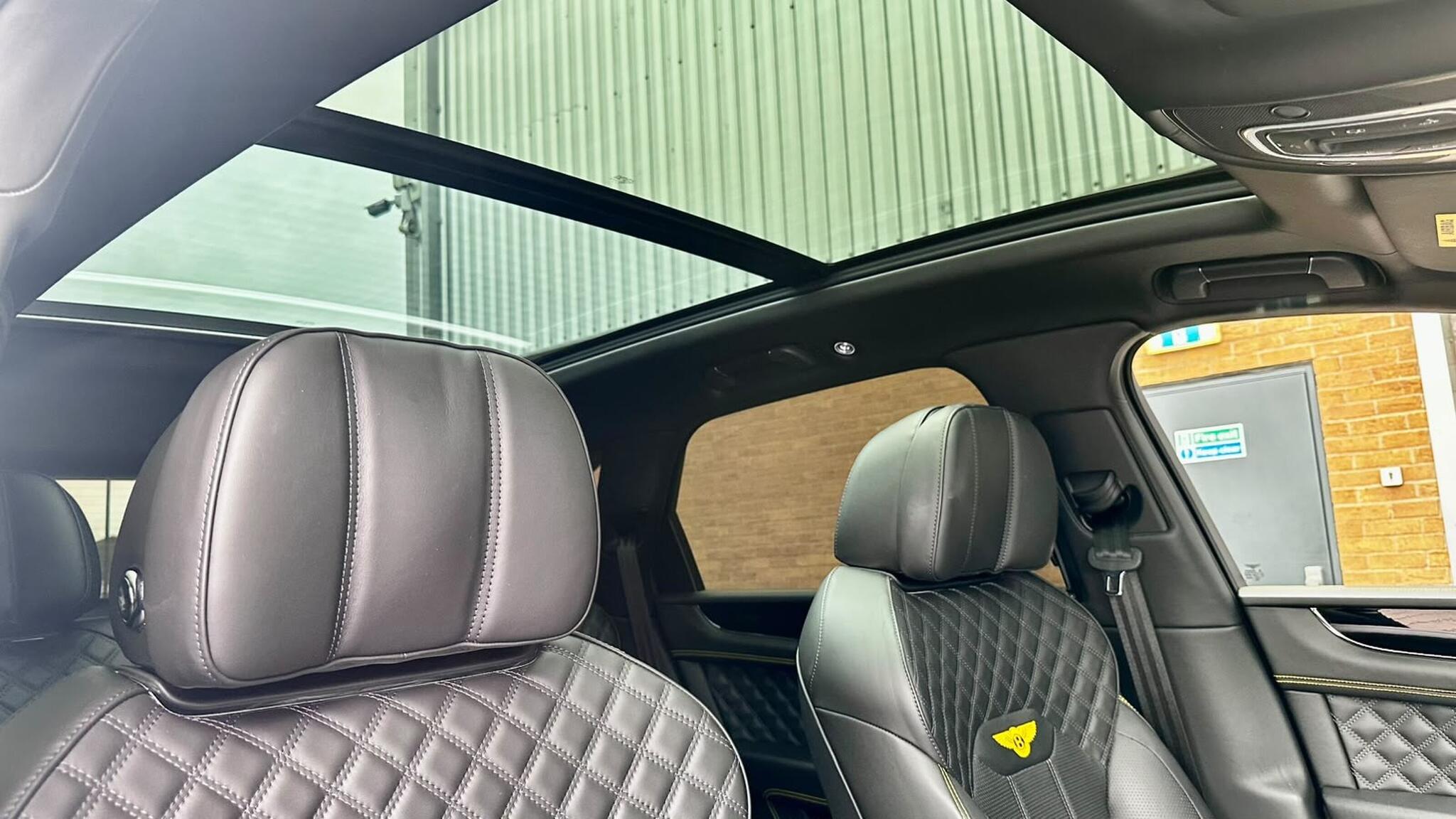 Bentley Bentayga view 57