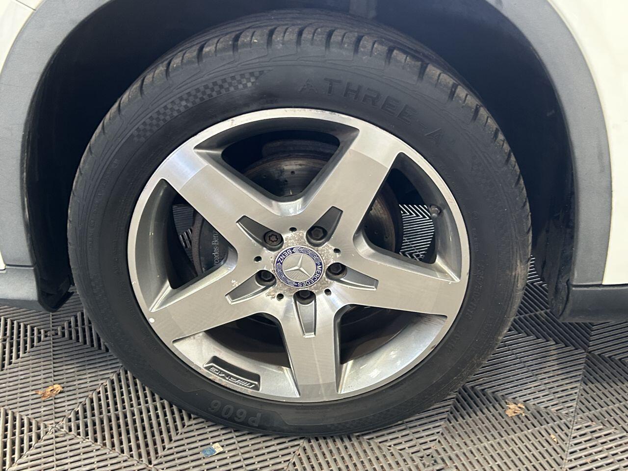 Mercedes-Benz Gla view 19