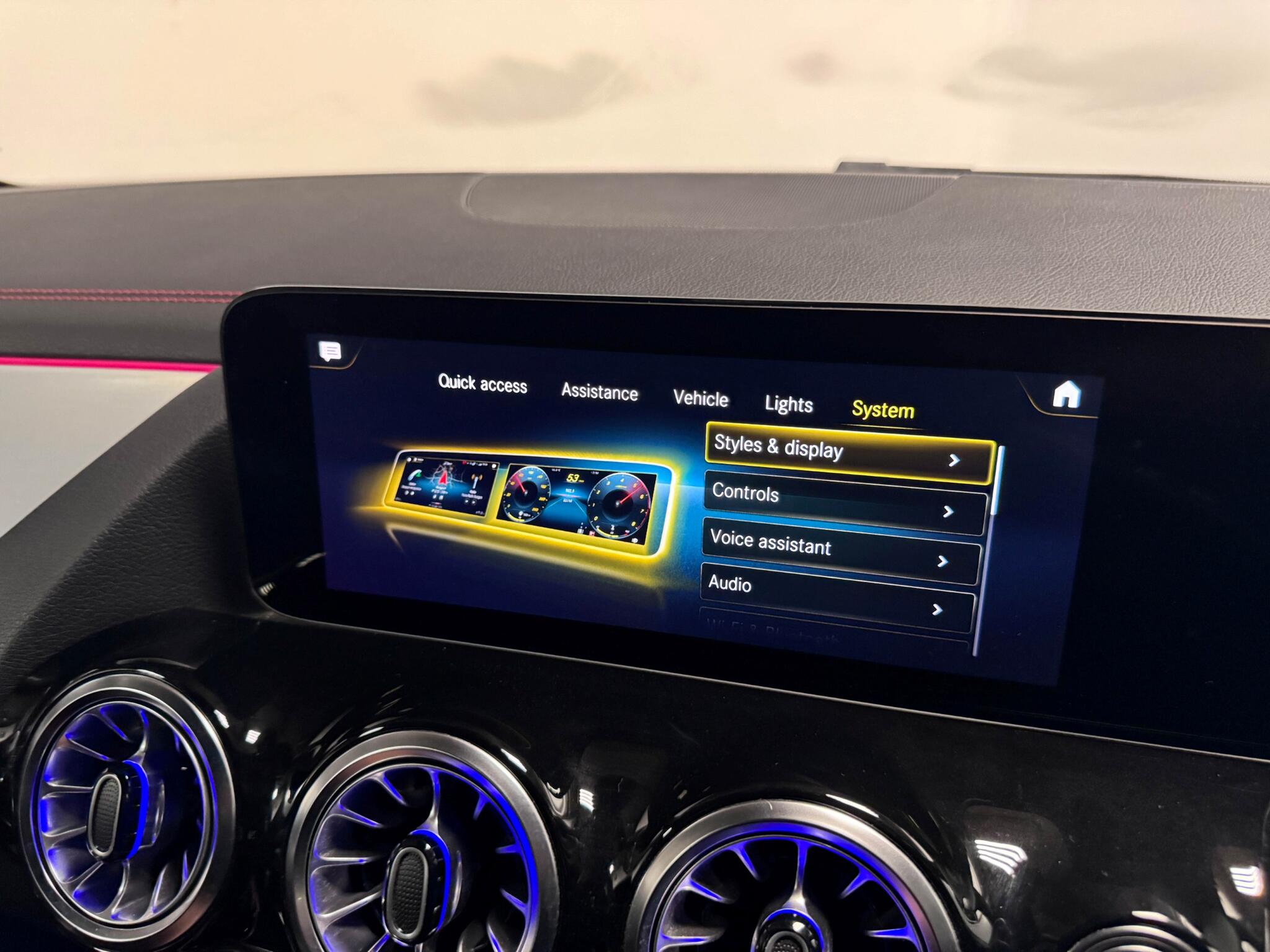 Mercedes-Benz Eqa view 56