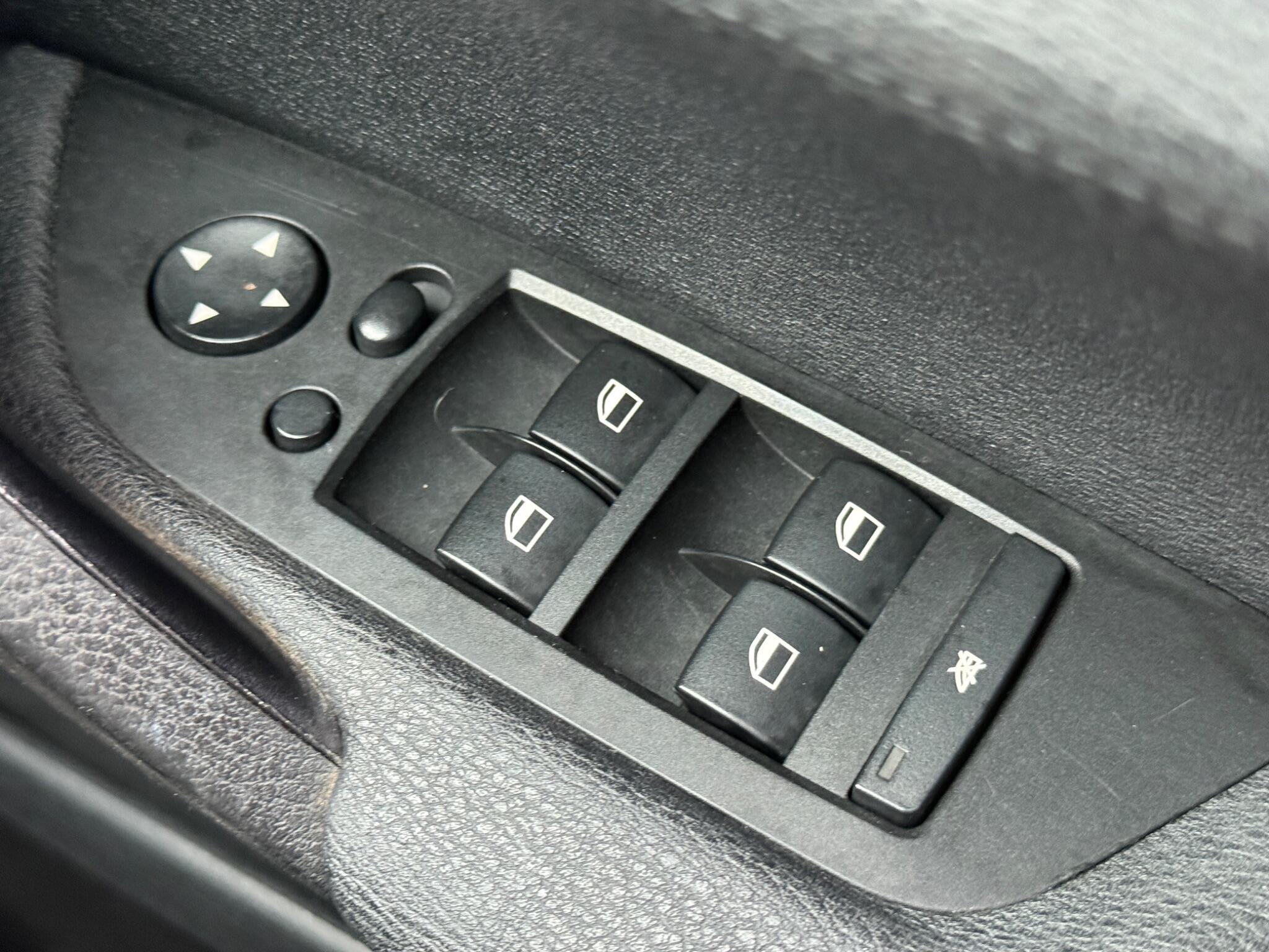 BMW X1 - Image 83