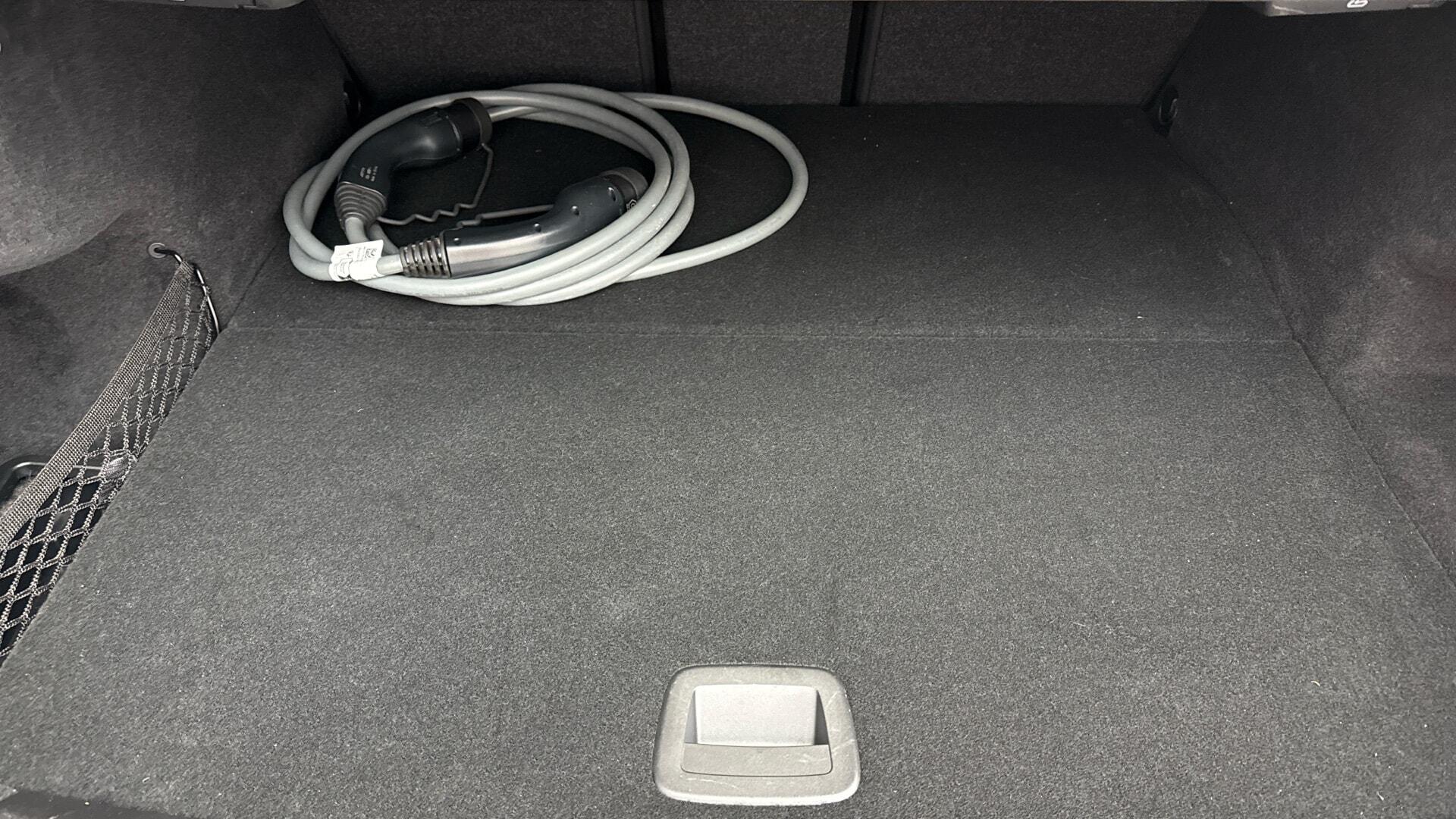 BMW 3 Series view 13