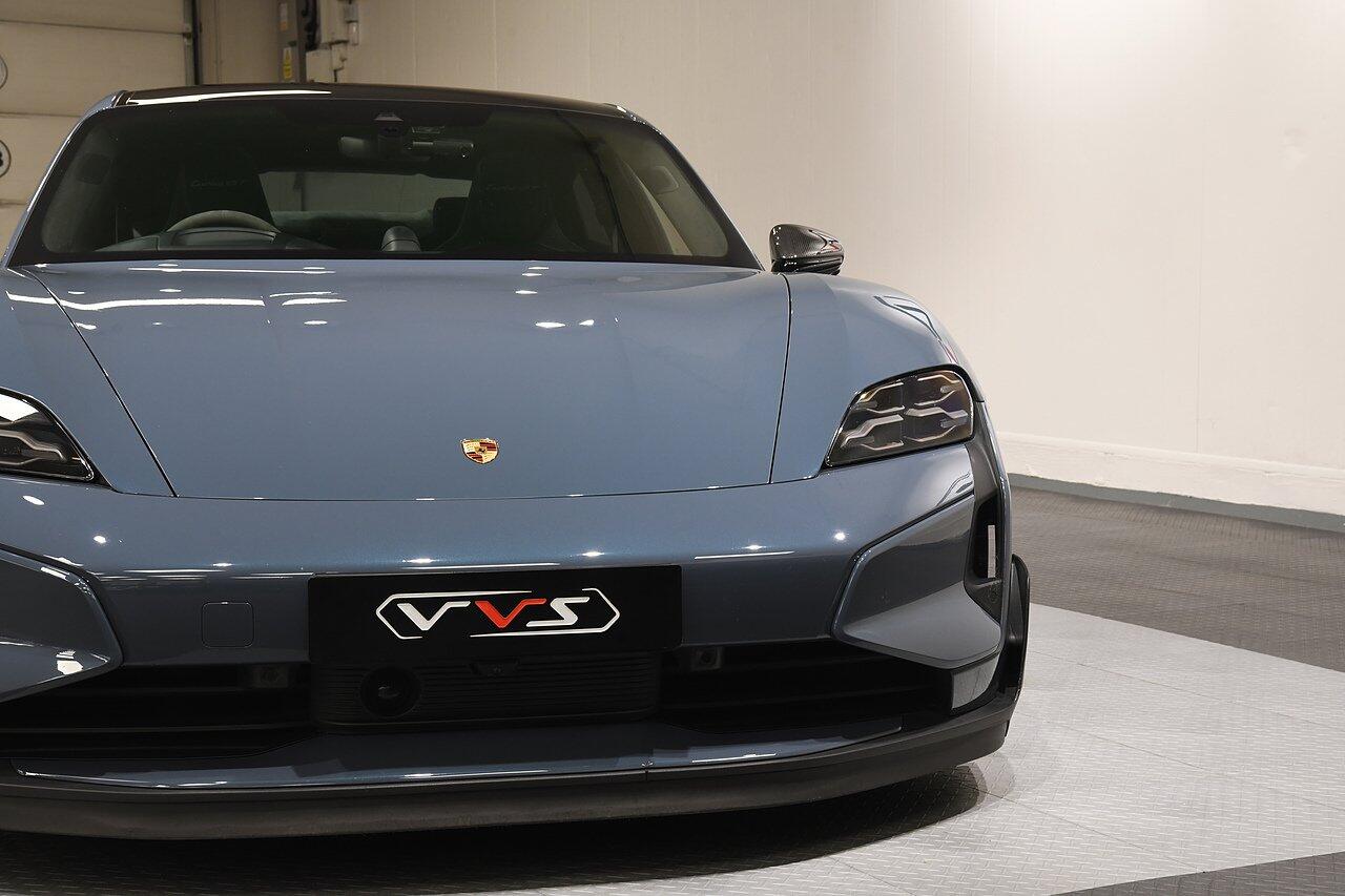 Porsche Taycan view 39