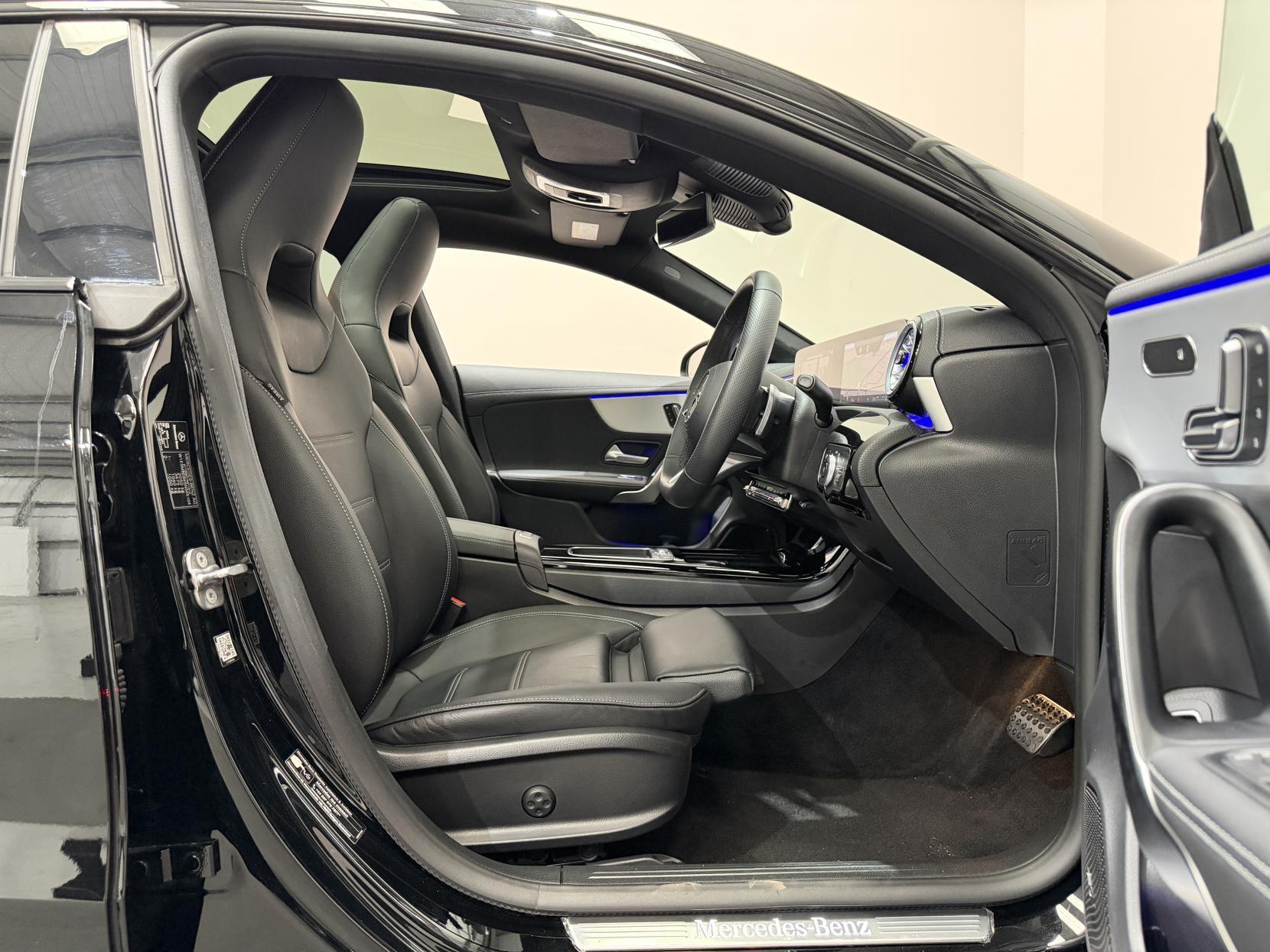 Mercedes-Benz Cla view 23