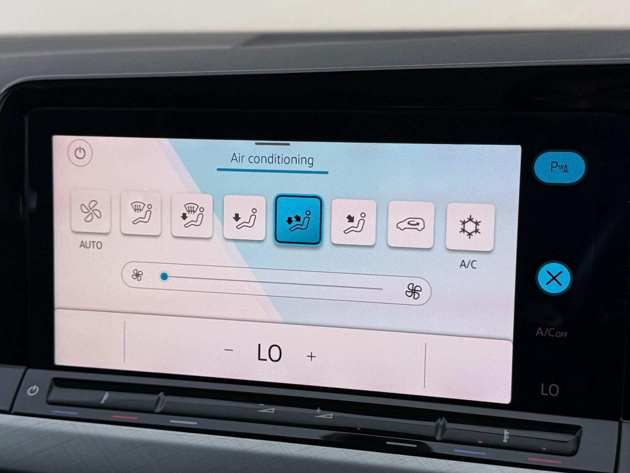 Volkswagen Golf view 26