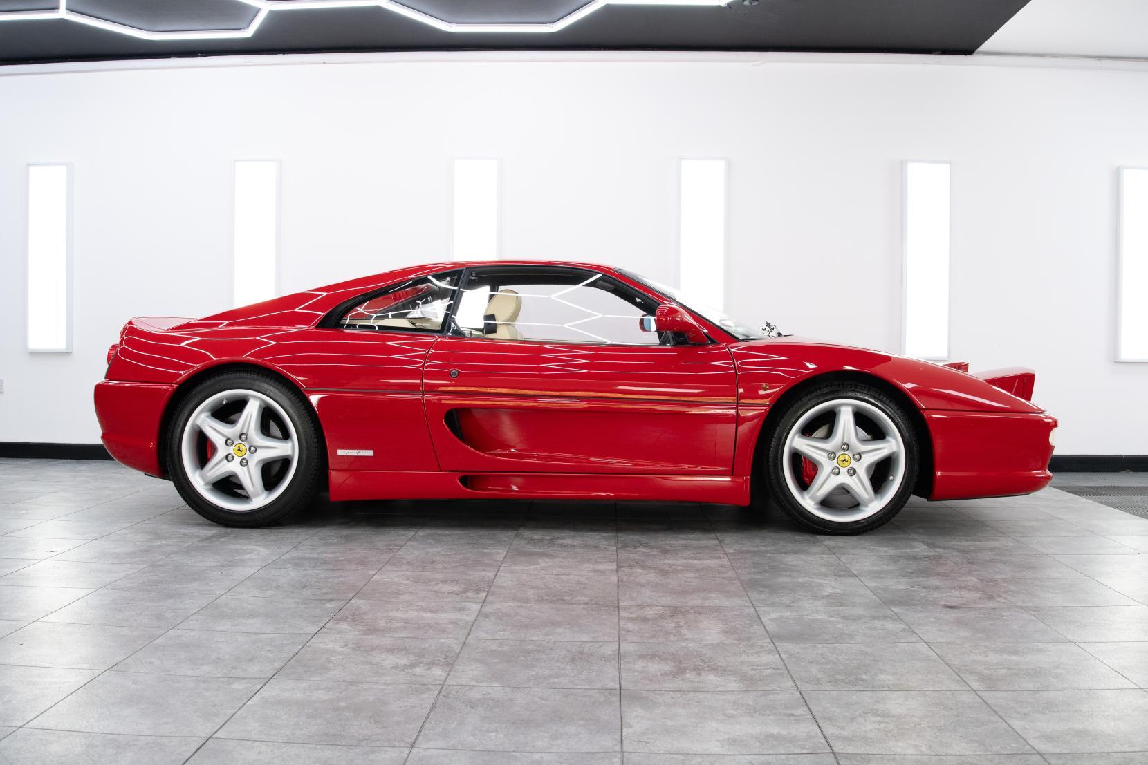 Ferrari 355 F1 view 3