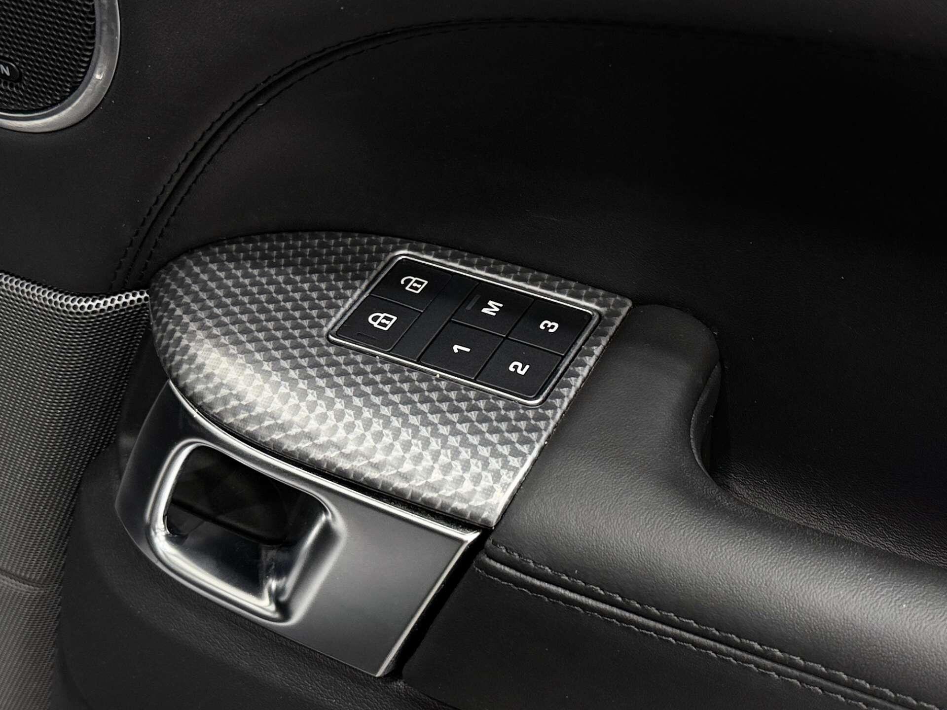 Land Rover Range Rover Sport view 40