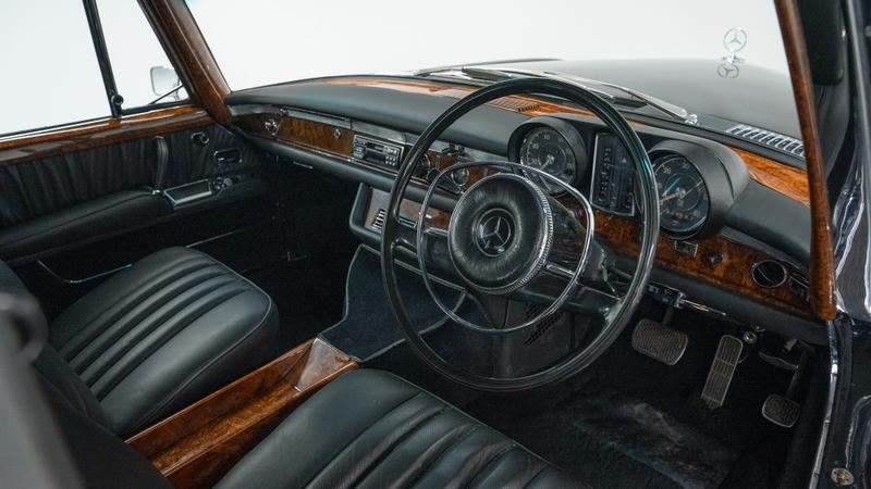 Mercedes-Benz 600 view 29