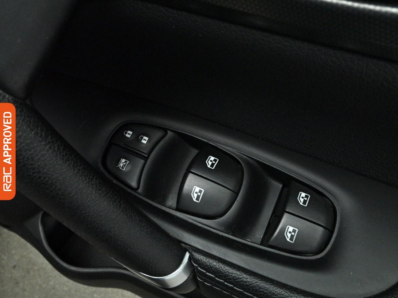 Nissan Qashqai view 23