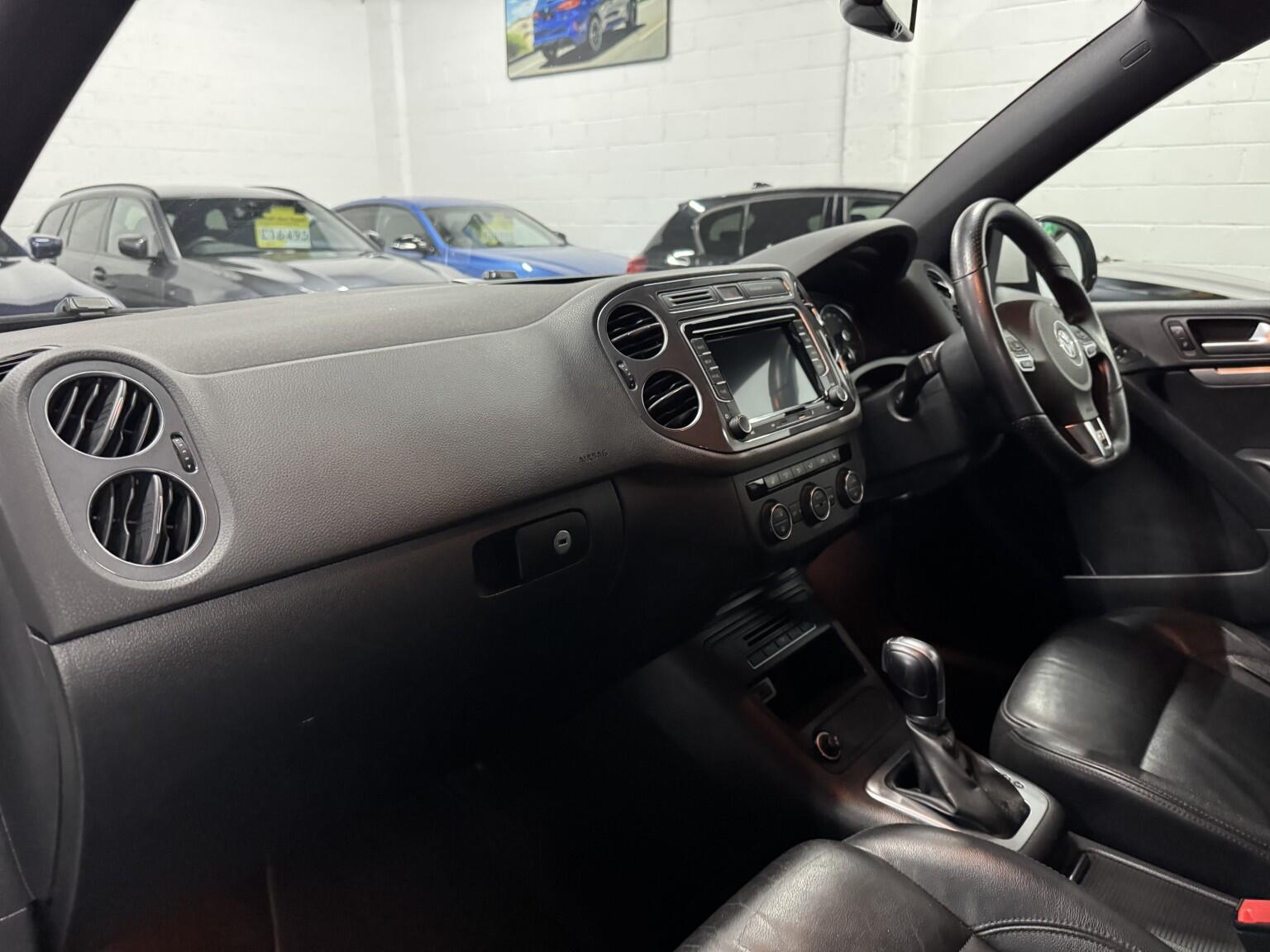 Volkswagen Tiguan view 20