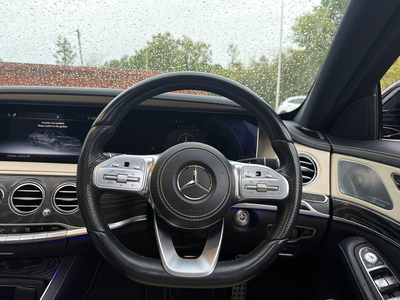 Mercedes-Benz S-Class view 31