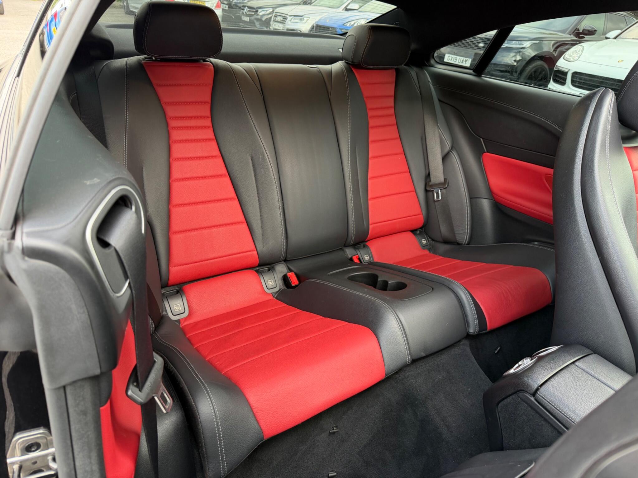 Mercedes-Benz E-Class view 21