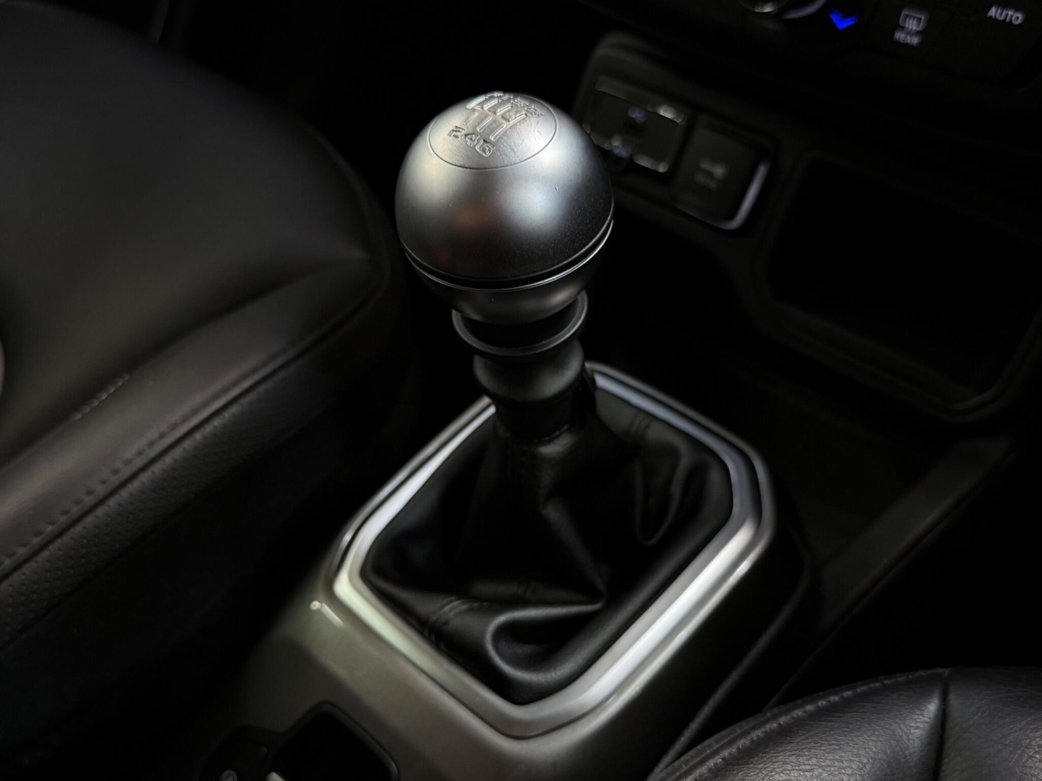 Jeep Renegade view 21