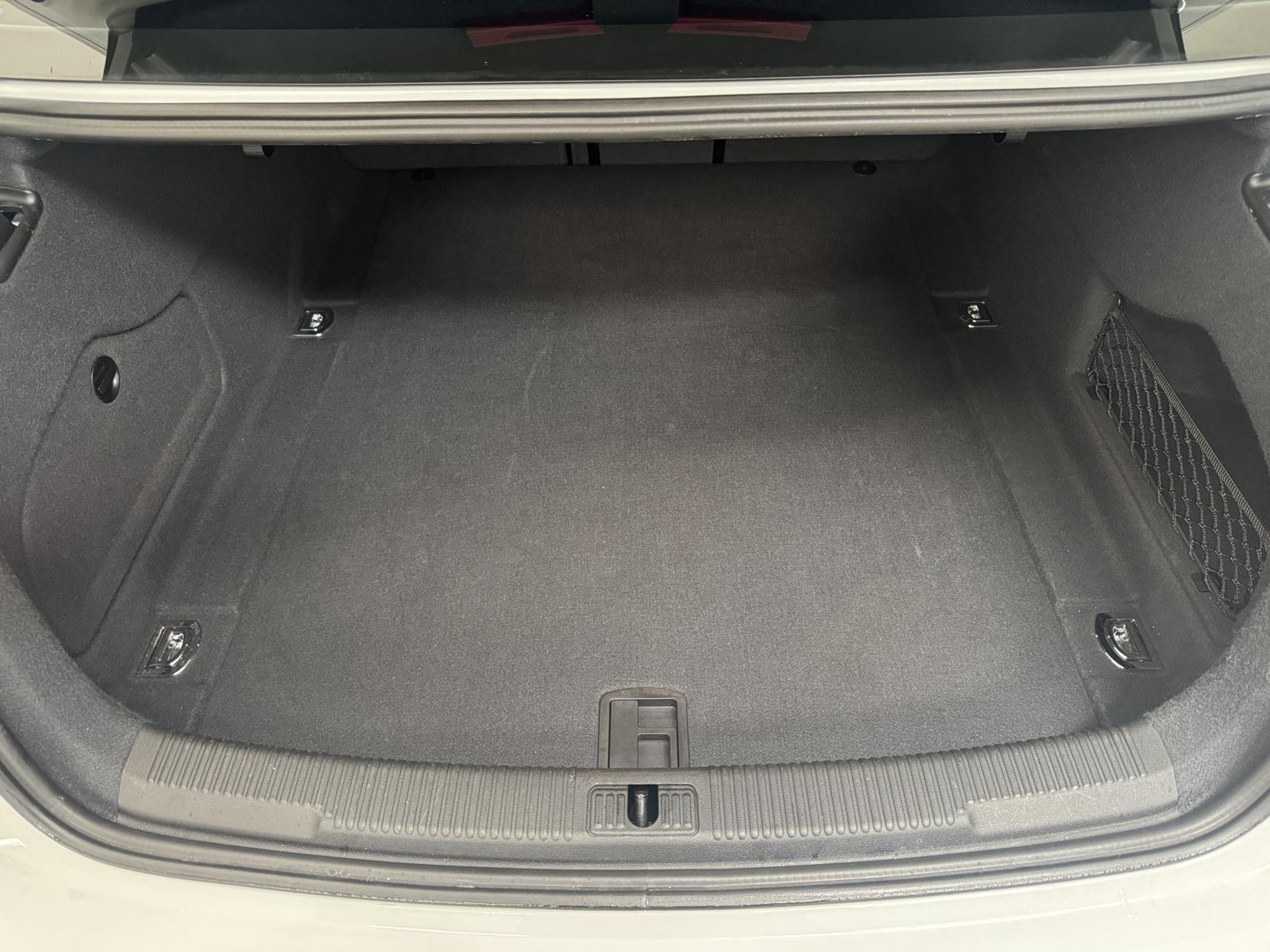 Audi S6 Saloon view 72