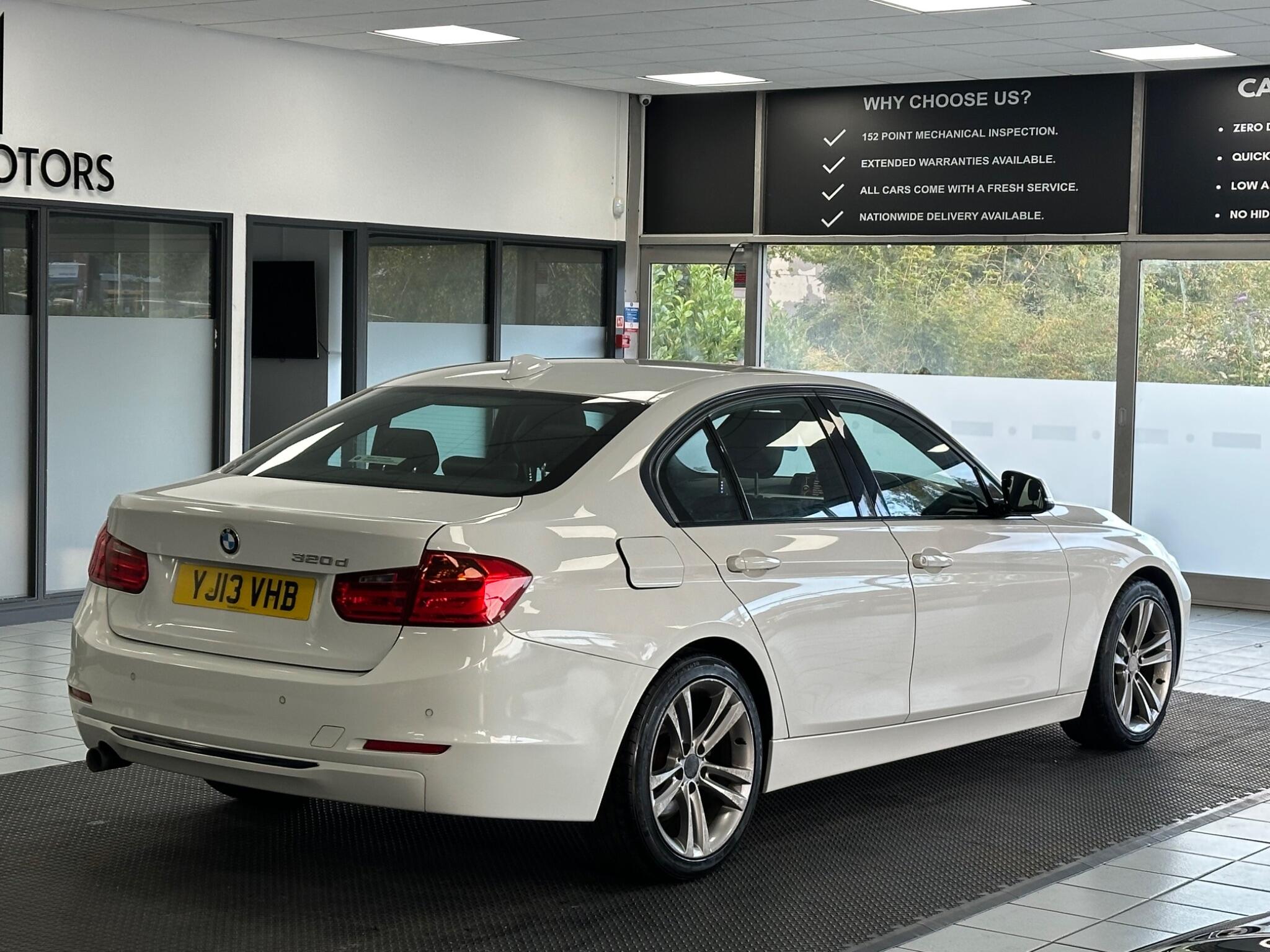 BMW 3 Series view 14