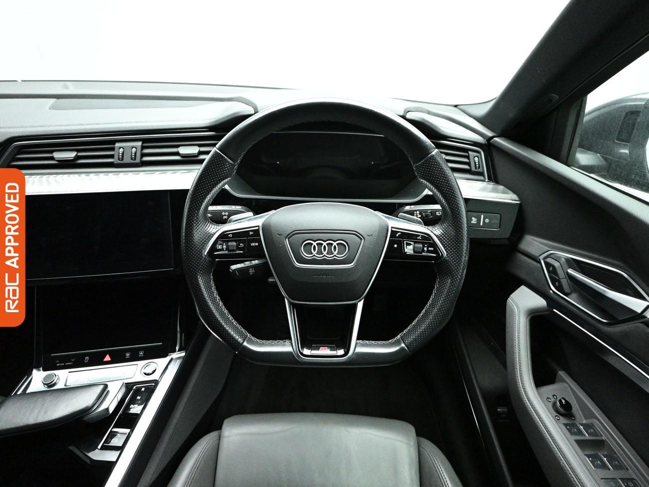 Audi E-Tron view 10