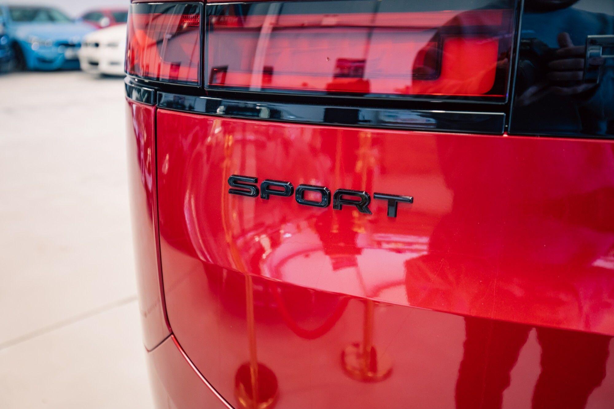 Land Rover Range Rover Sport view 11