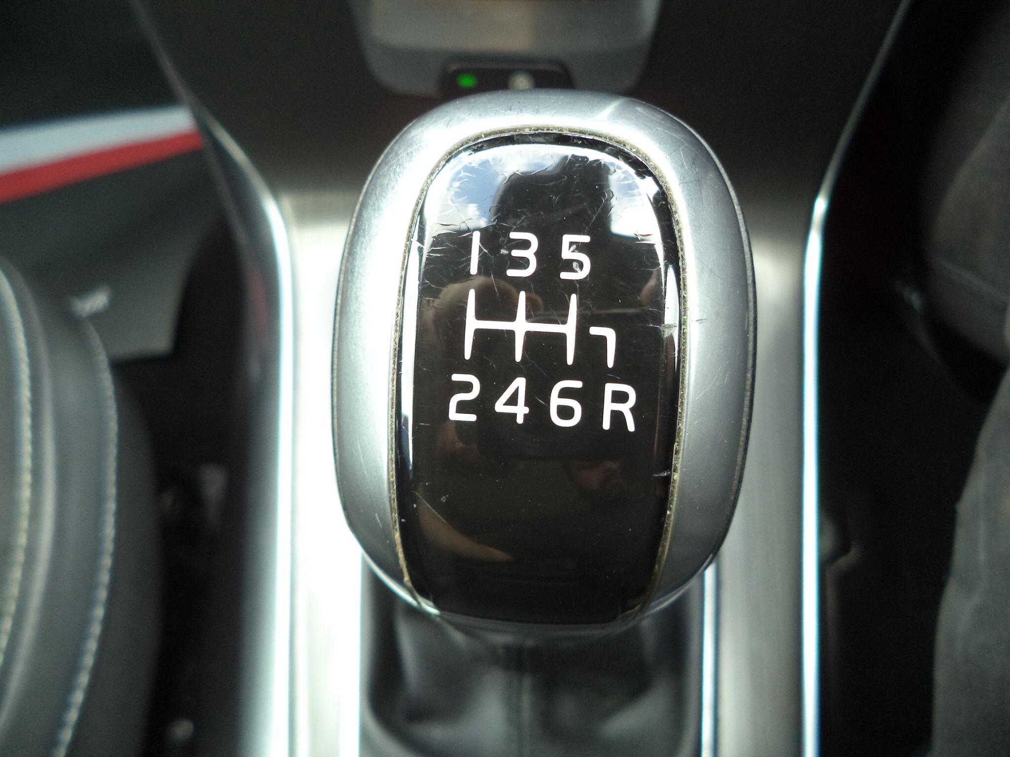 Volvo V40 view 50