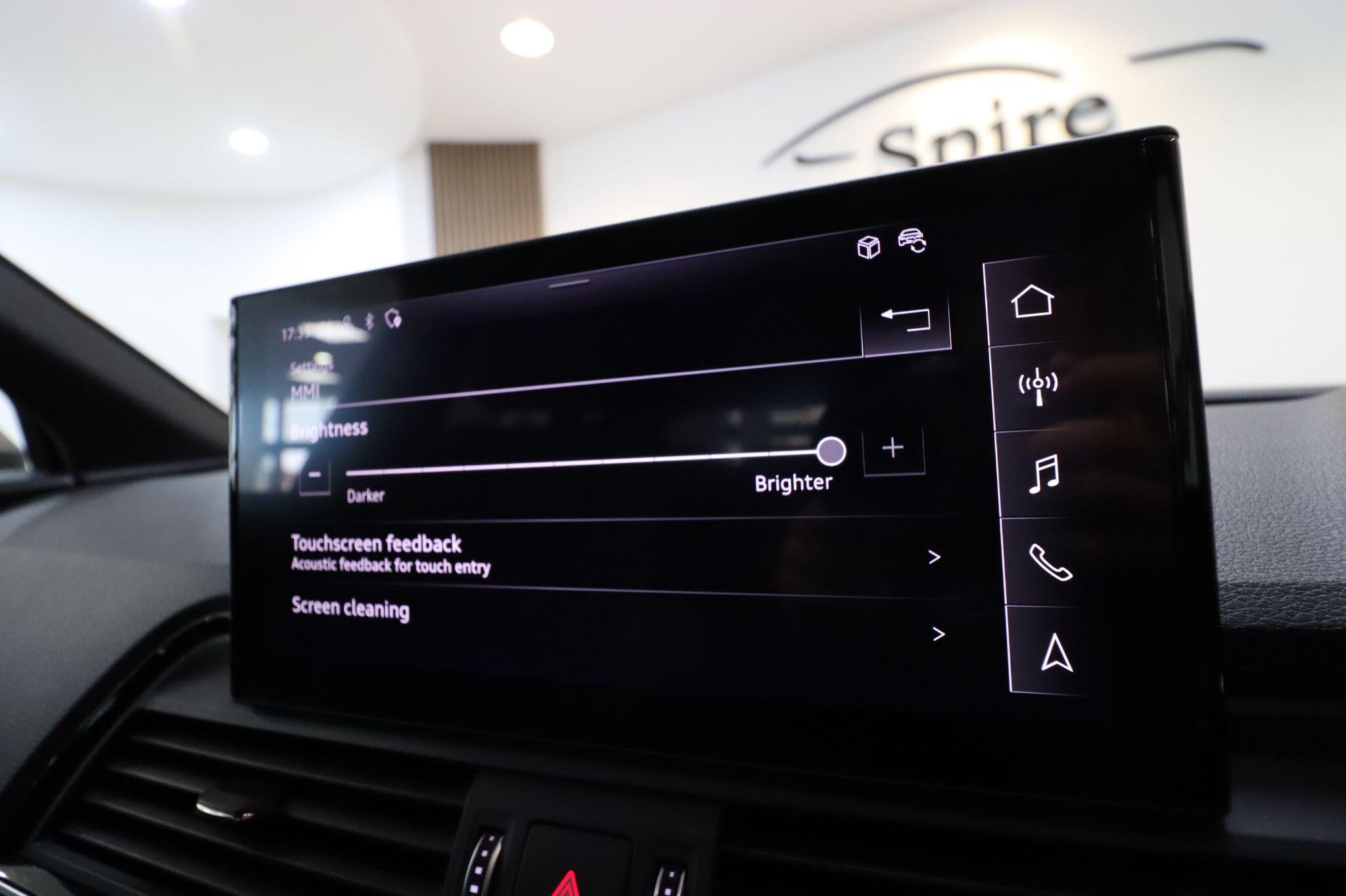 Audi Q5 view 32