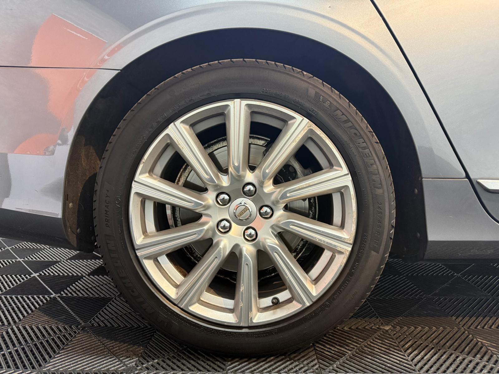 Volvo S90 view 29
