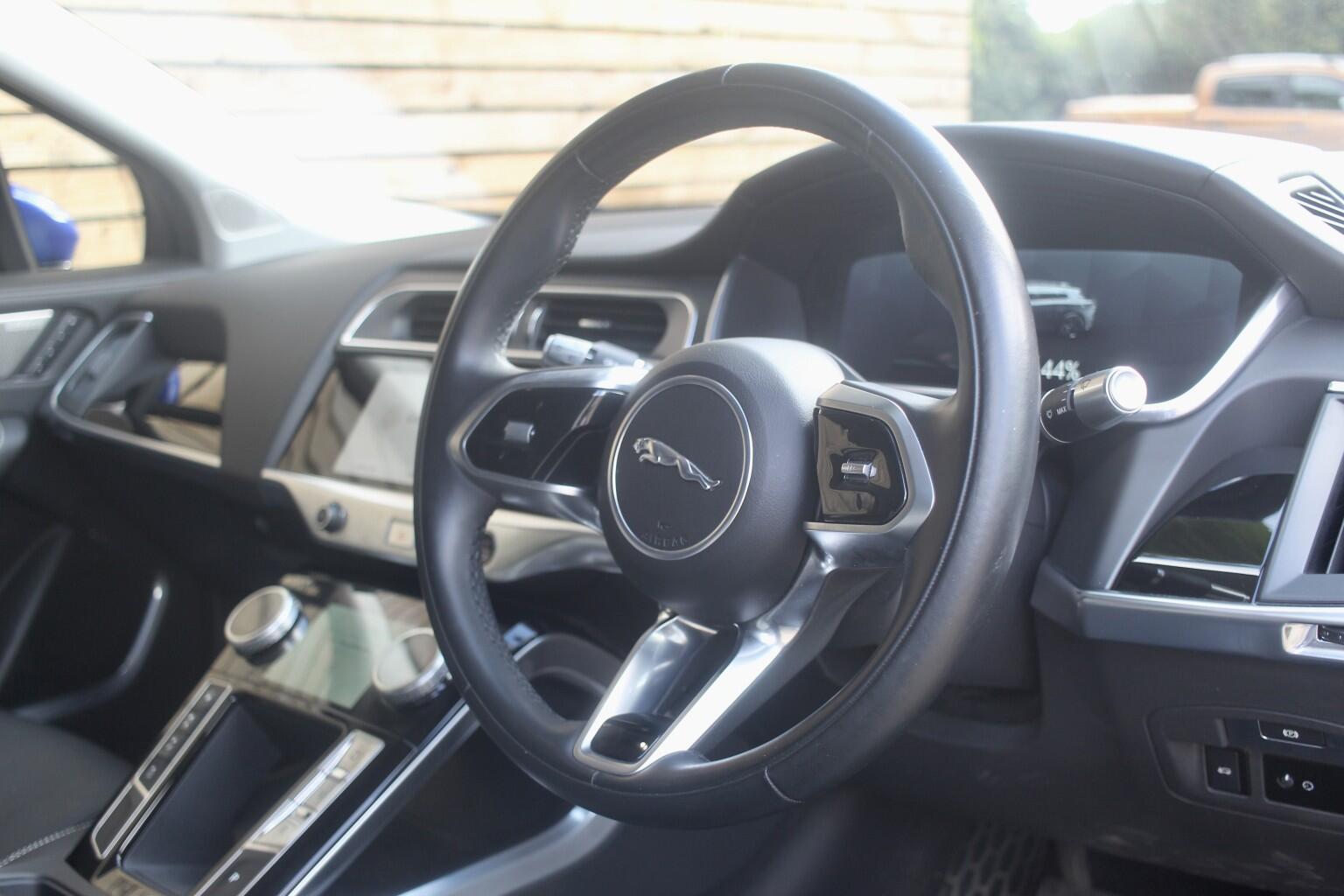 Jaguar I-Pace view 27