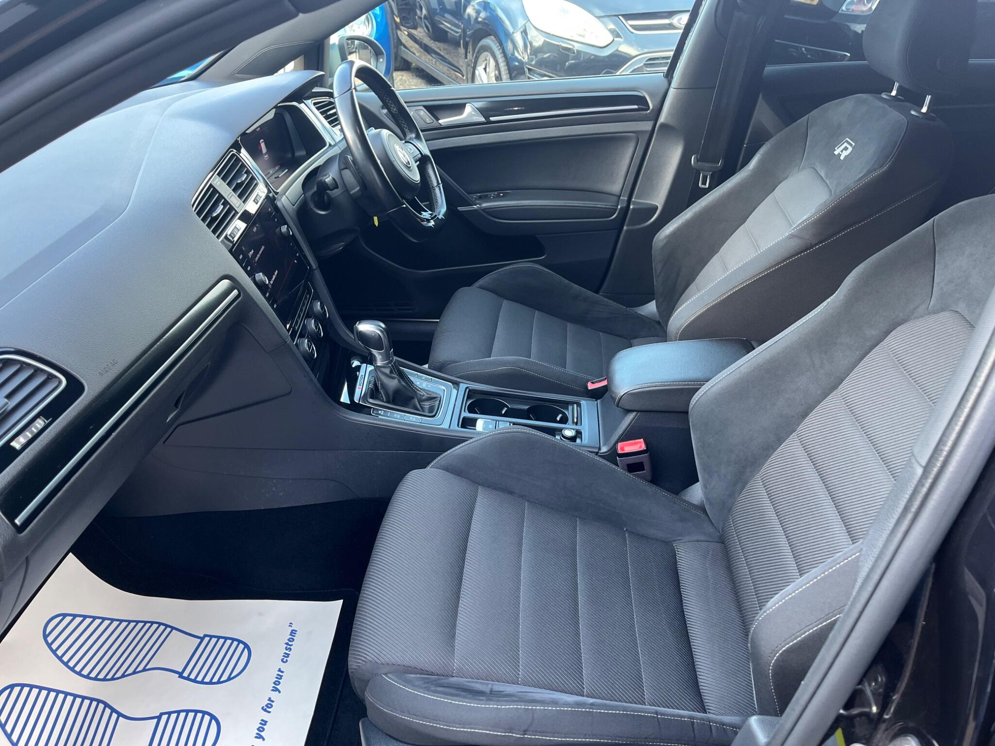 Volkswagen Golf view 12
