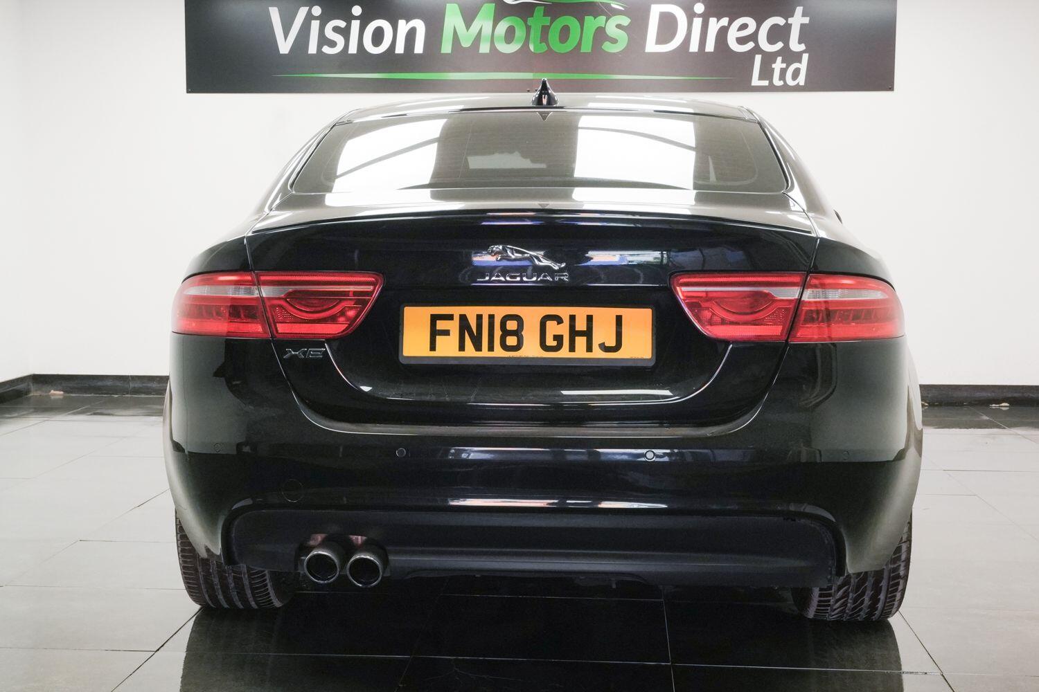 Jaguar Xe view 3