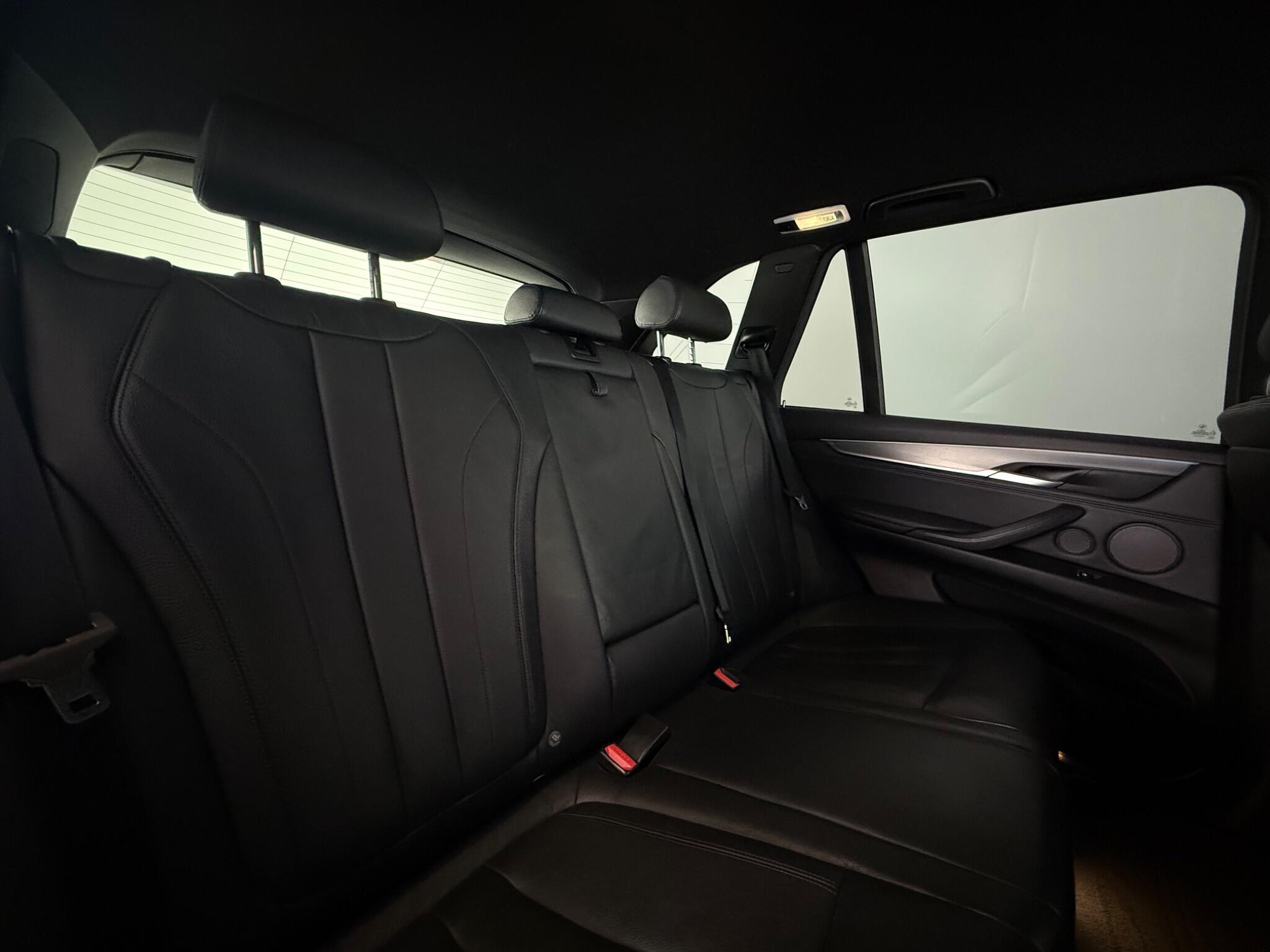 BMW X5 view 33