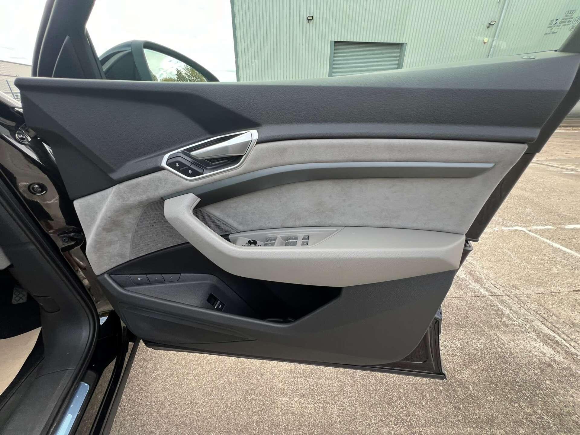 Audi E-Tron view 54